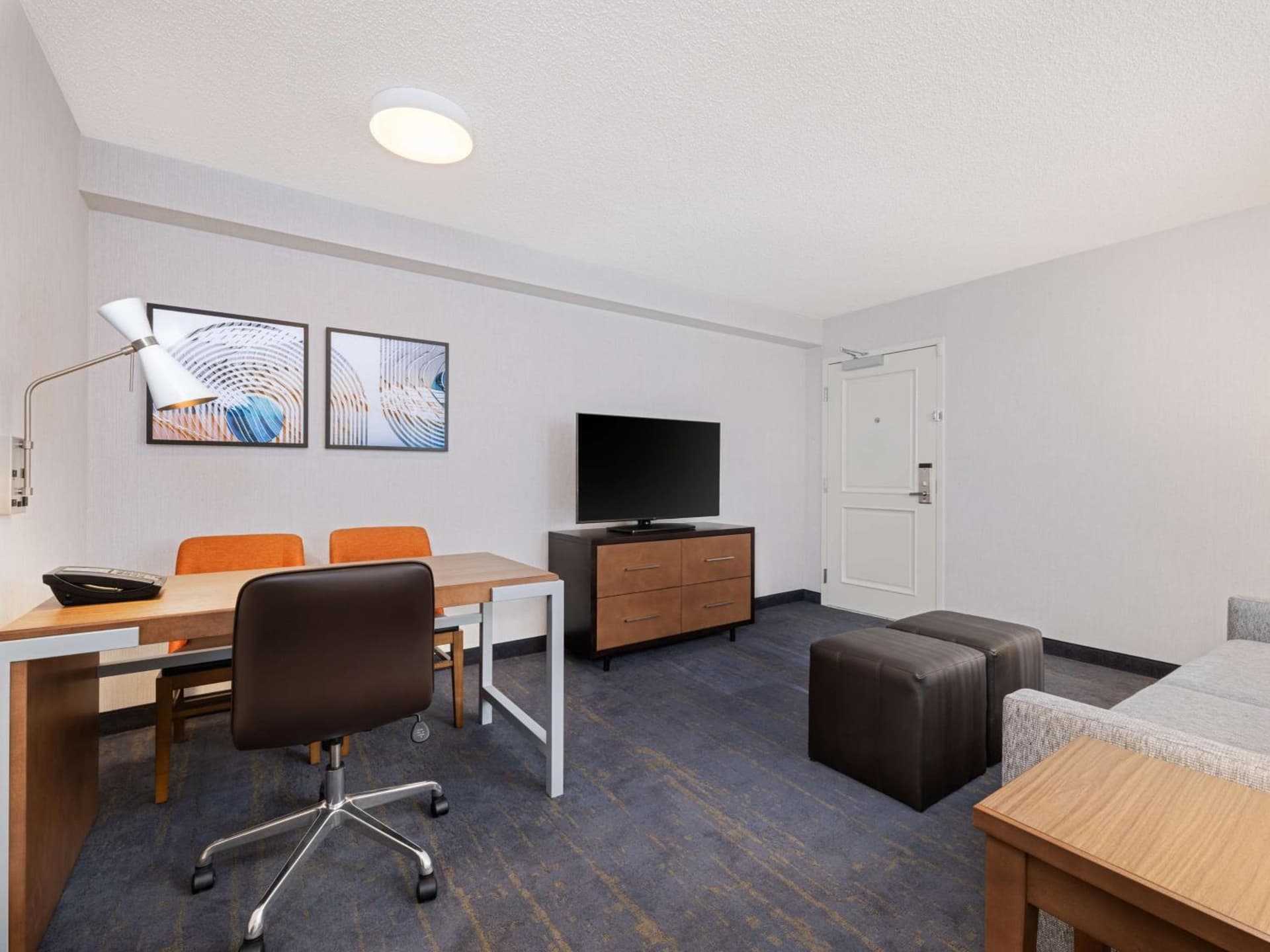 Embassy Suites Chicago - Downtown River North gallery photo in Chicago, IL — image 10