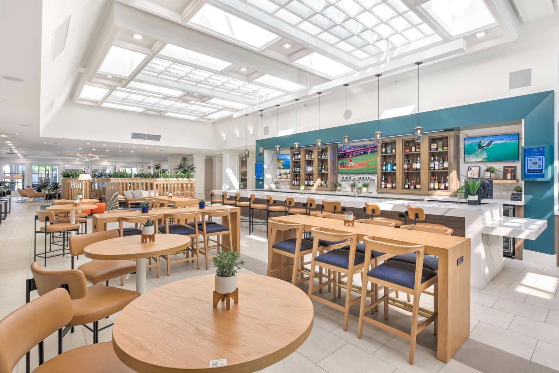 Hilton Irvine/Orange County Airport property views in Irvine, CA — gallery photo 3