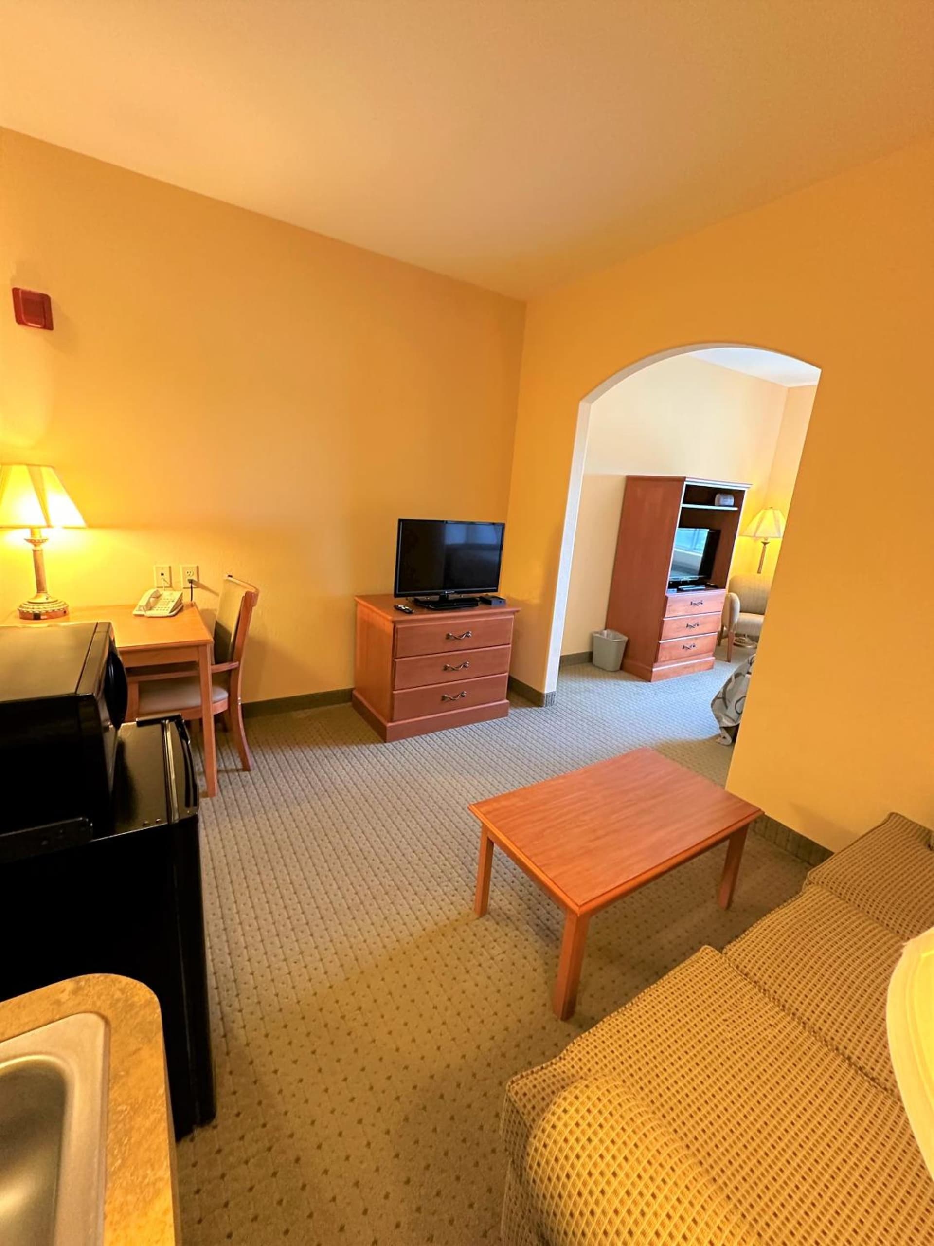 Super 8 by Wyndham Topeka at Forbes Landing gallery photo in Topeka, KS — image 33