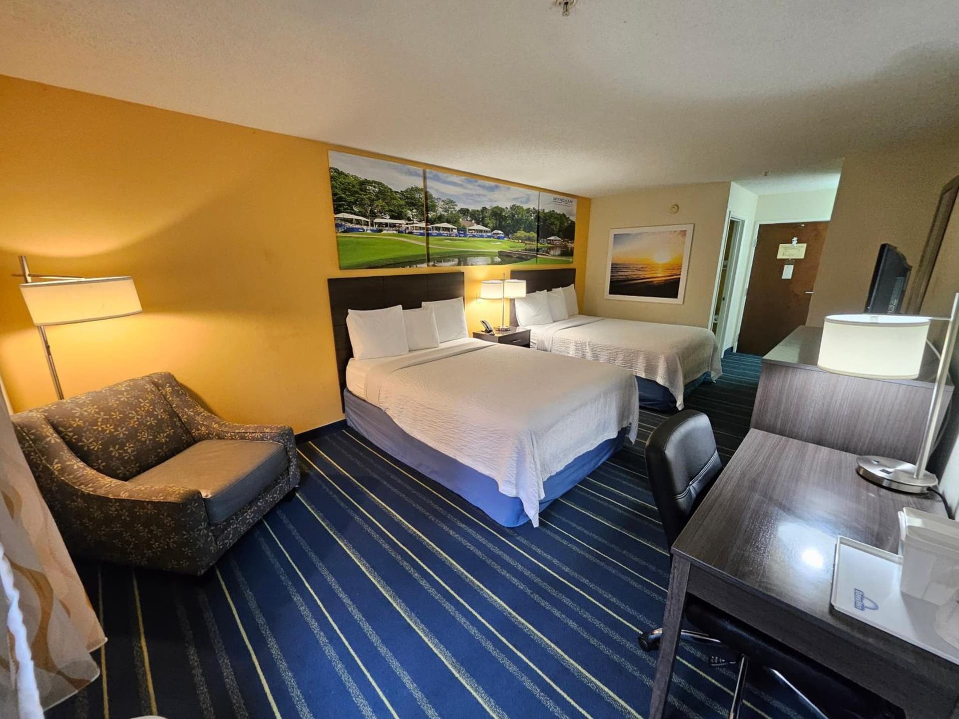 Days Inn by Wyndham Burlington East property views in Haw River, NC — gallery photo 3