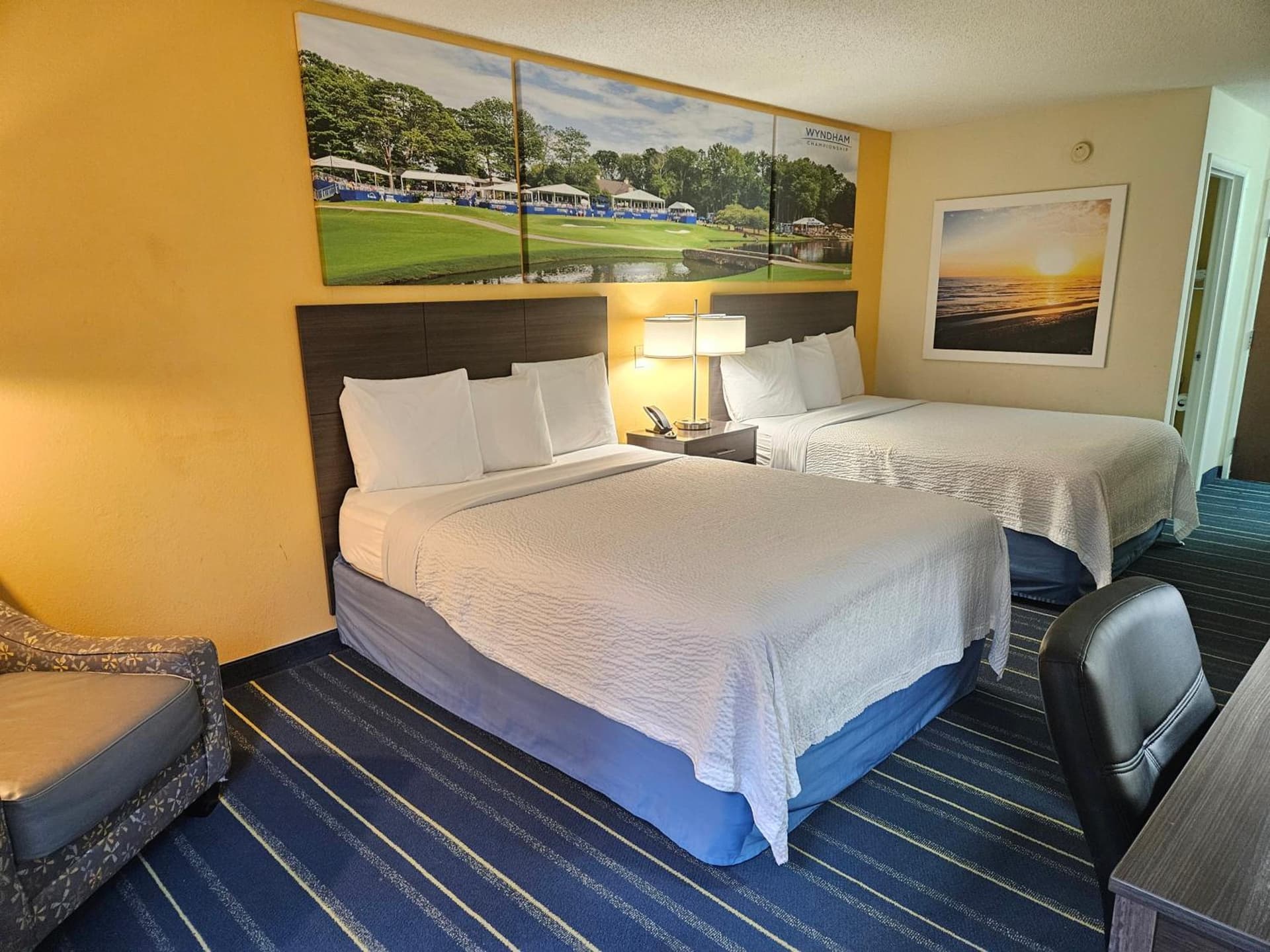 Days Inn by Wyndham Burlington East gallery photo in Haw River, NC — image 5
