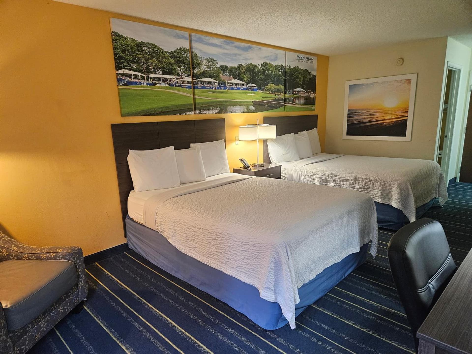 Days Inn by Wyndham Burlington East gallery photo in Haw River, NC — image 12