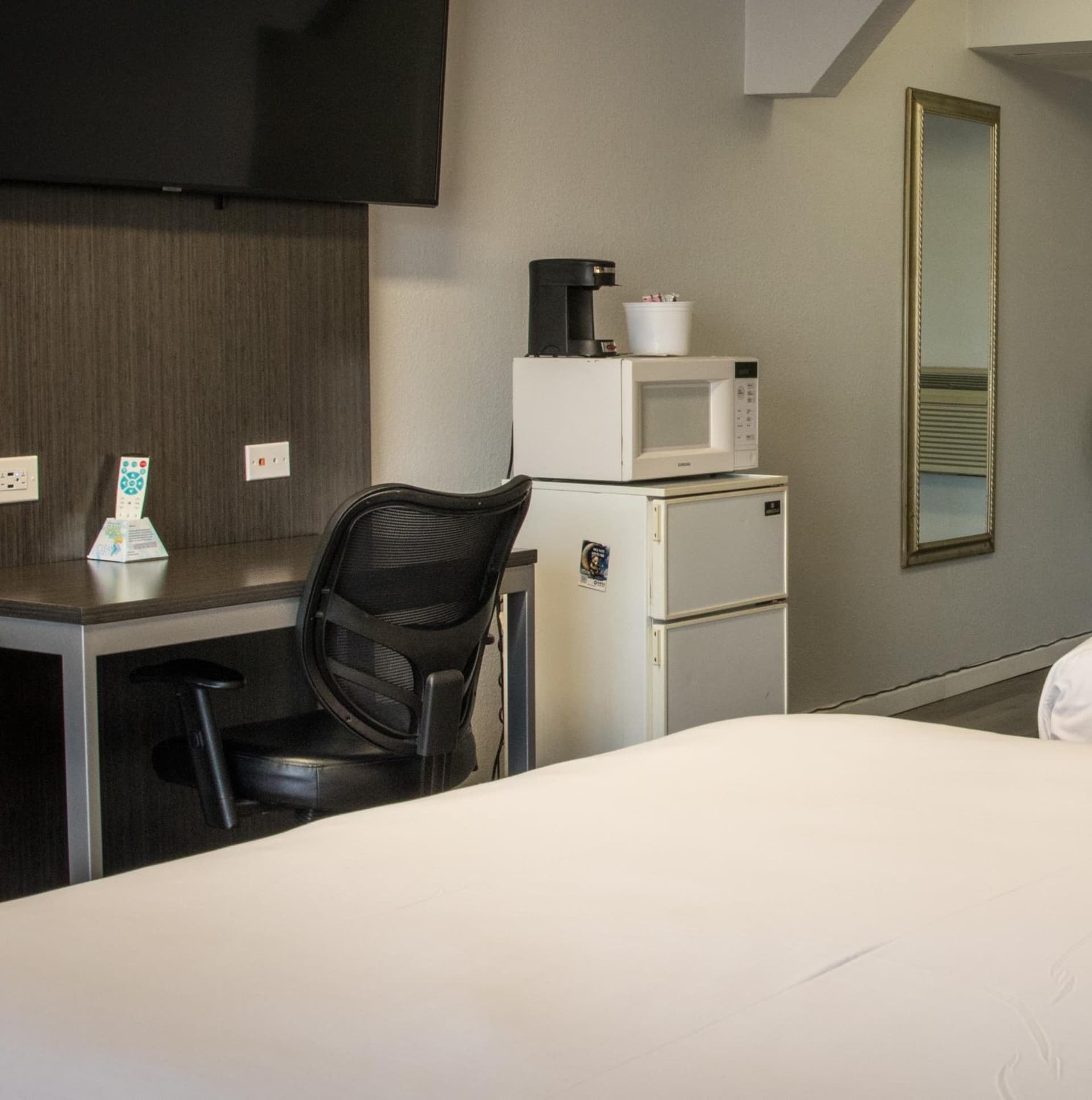 Envi Boutique Hotel Henderson-Evansville South interior in Henderson, KY — gallery photo 2