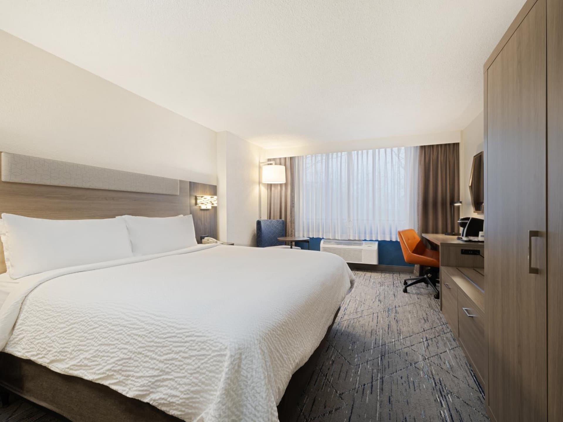 Holiday Inn Express Hotel & Suites Ft. Lauderdale-Plantation by IHG gallery photo in Plantation, FL — image 13