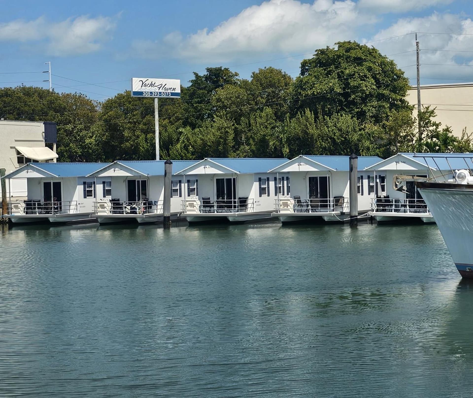 Yacht Haven featured exterior or lobby in Marathon, FL — similar hotel