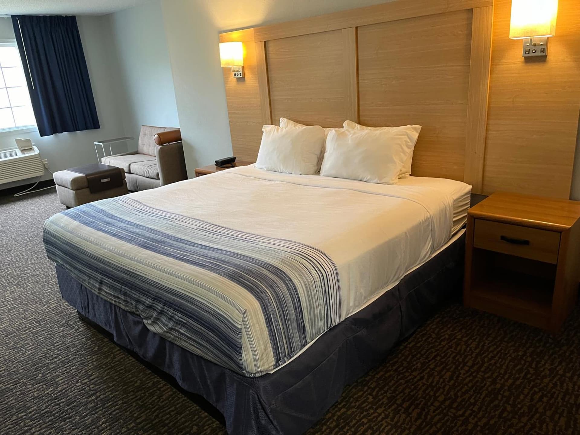Days Inn & Suites by Wyndham Williamsburg IA North gallery photo in Williamsburg, IA — image 15