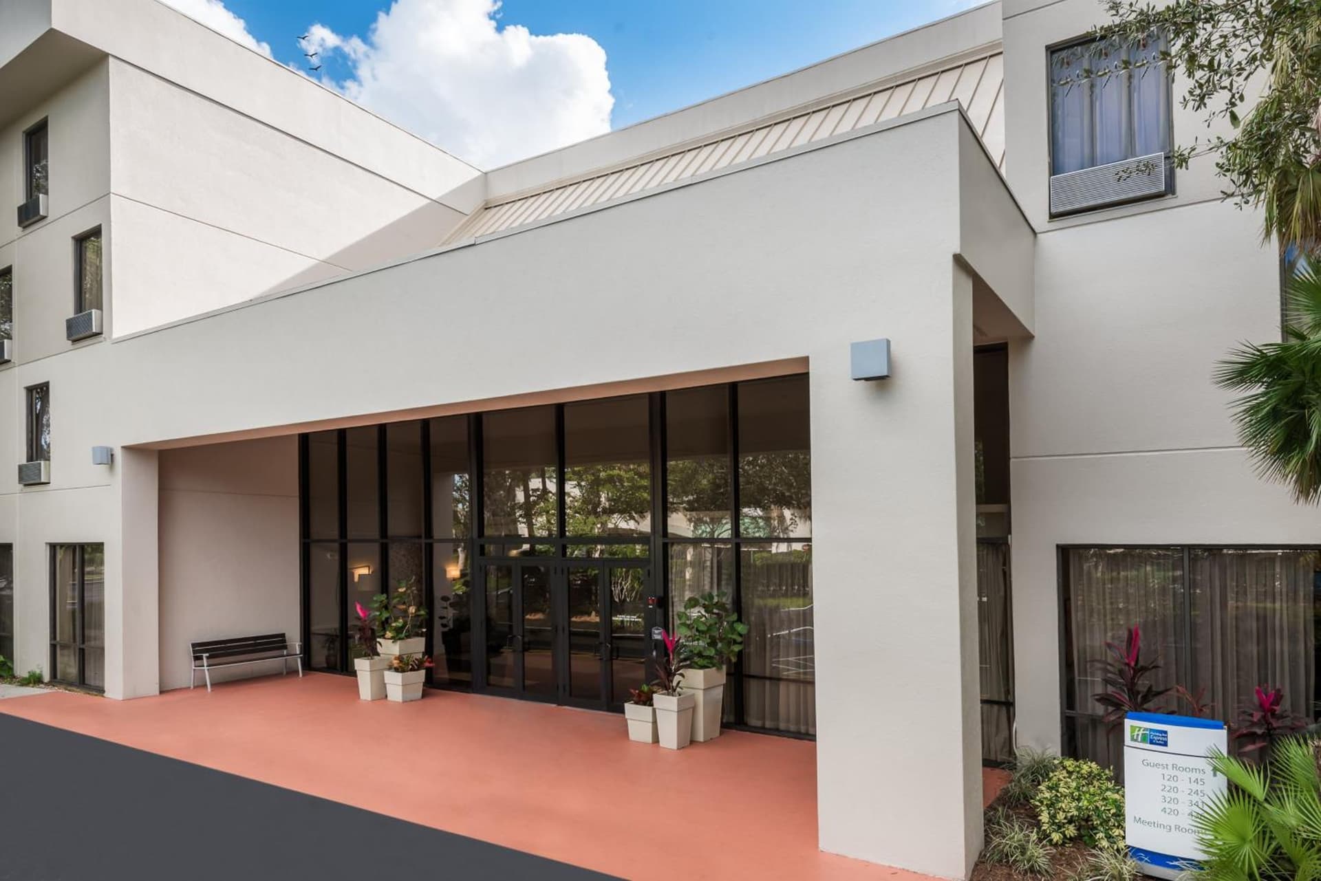 Holiday Inn Express Hotel & Suites Ft. Lauderdale-Plantation by IHG gallery photo in Plantation, FL — image 36