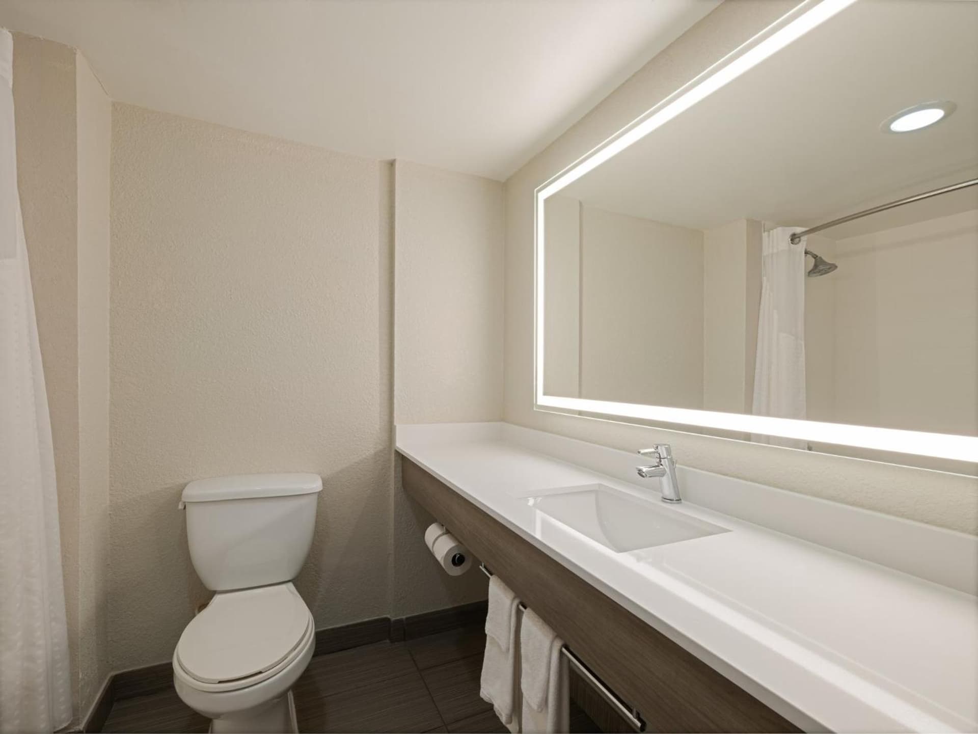 Holiday Inn Express Hotel & Suites Ft. Lauderdale-Plantation by IHG gallery photo in Plantation, FL — image 68