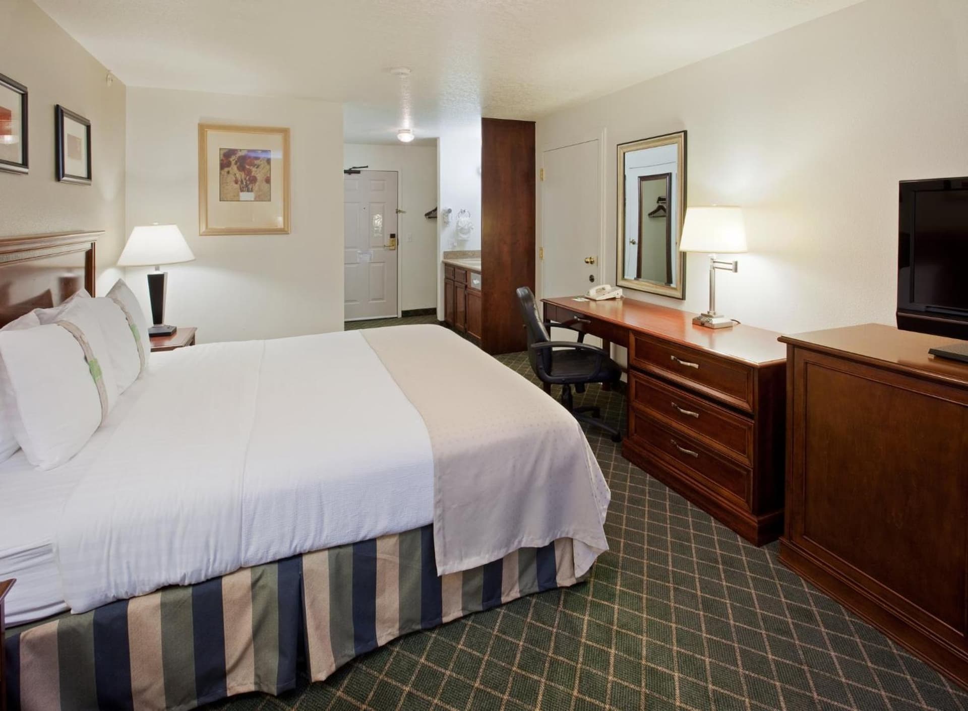 Holiday Inn Redding by IHG gallery photo in Redding, CA — image 12