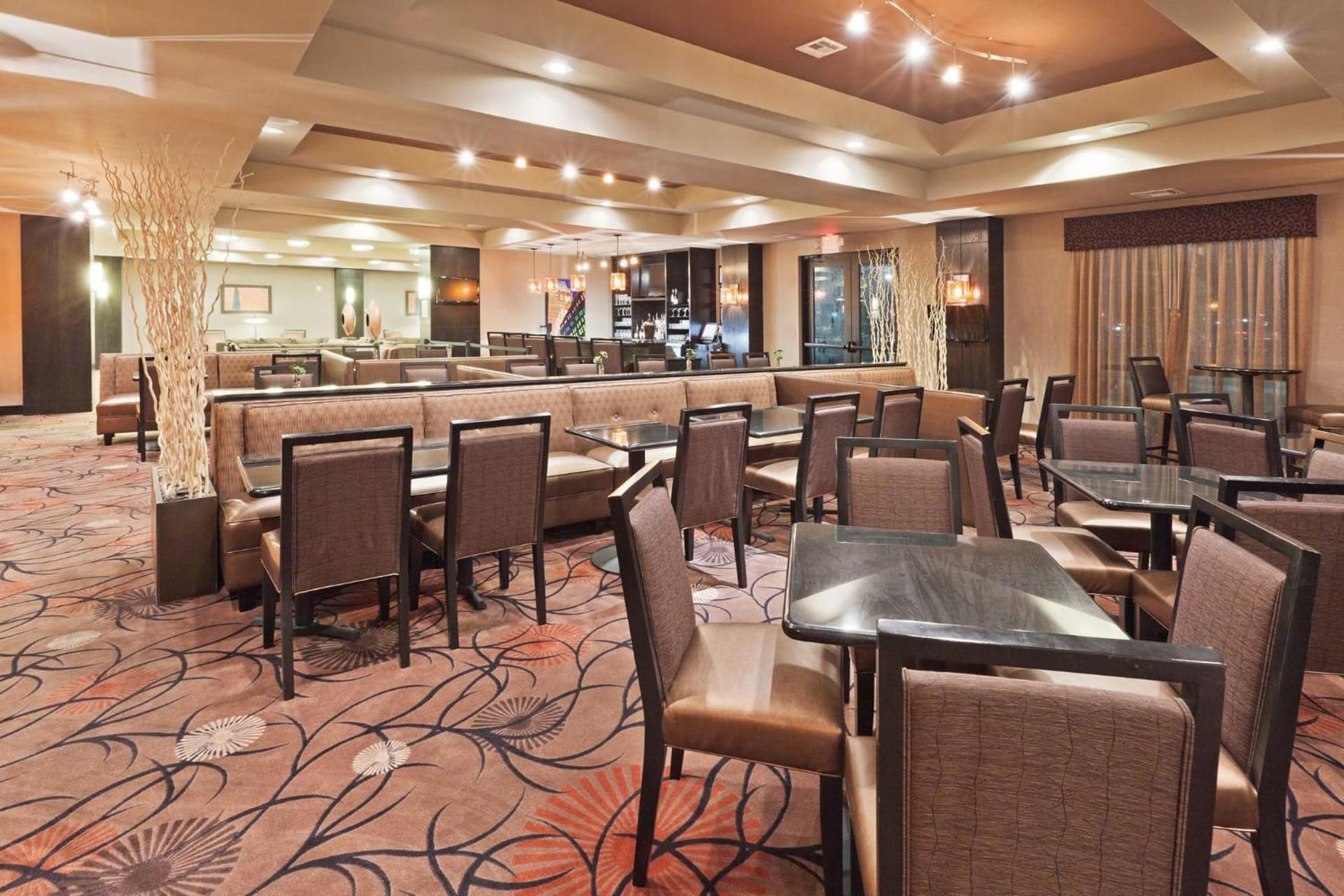 Holiday Inn Hotel & Suites Tulsa South by IHG gallery photo in Tulsa, OK — image 39