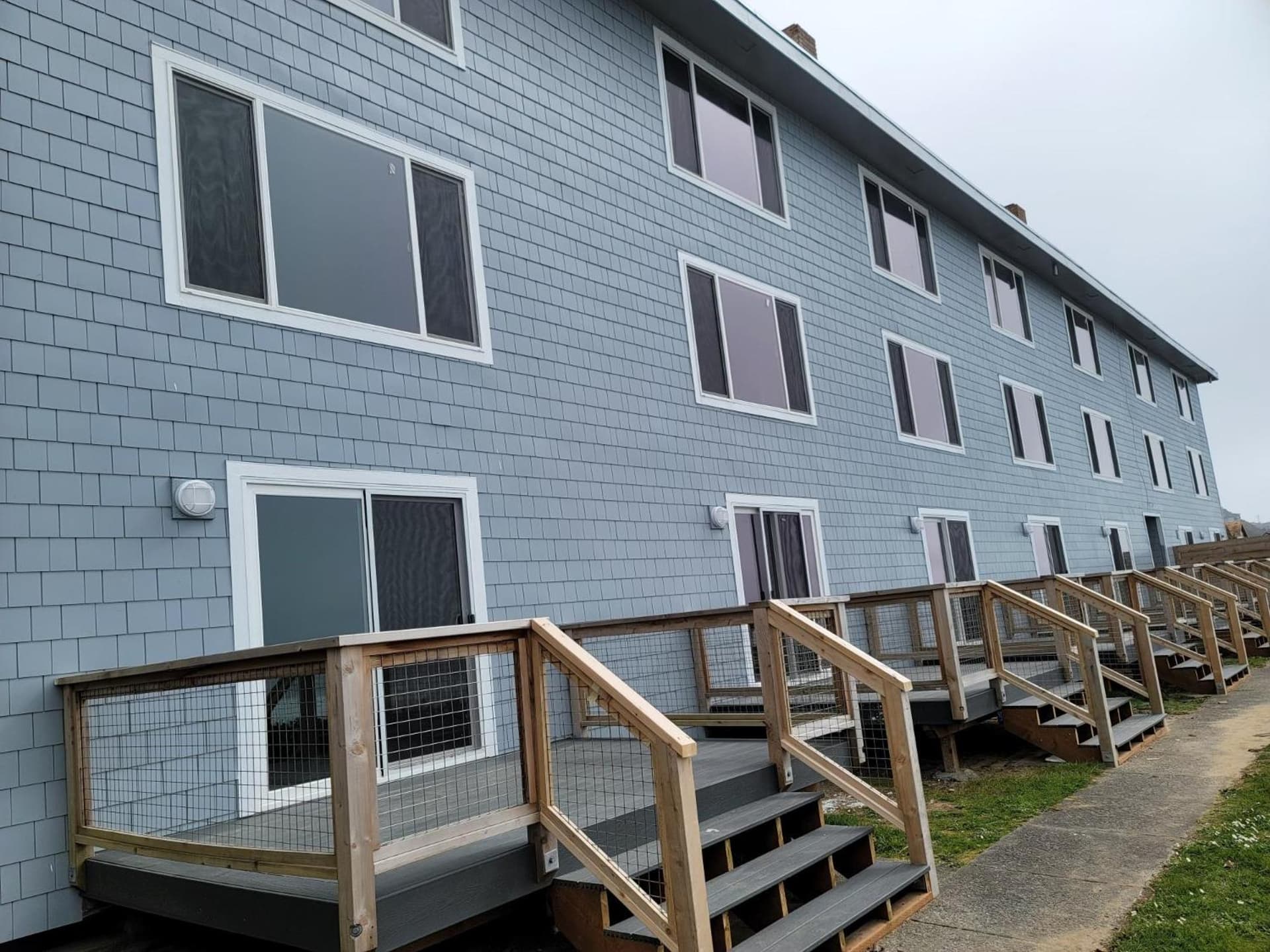 West Beach Suites featured exterior or lobby in Lincoln City, OR — similar hotel