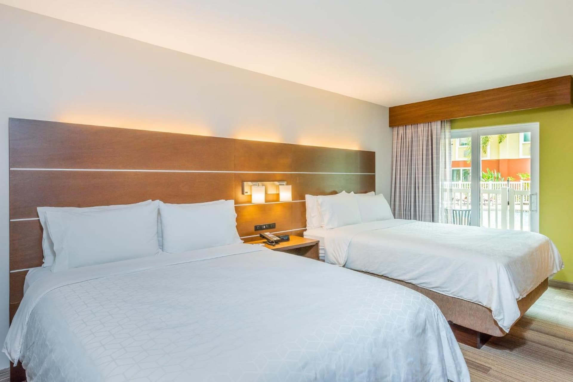 Holiday Inn Express Hotel & Suites Bradenton West by IHG gallery photo in Bradenton, FL — image 22