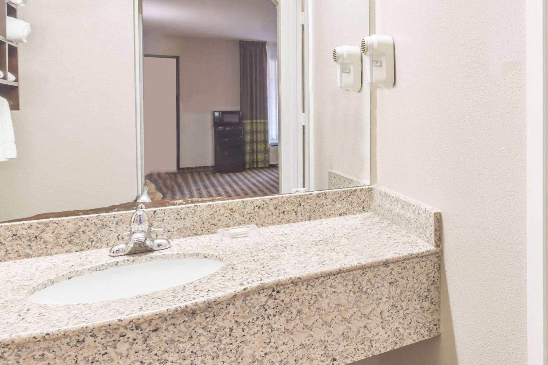 Super 8 by Wyndham Houston Webster NASA property views in Webster, TX — gallery photo 3