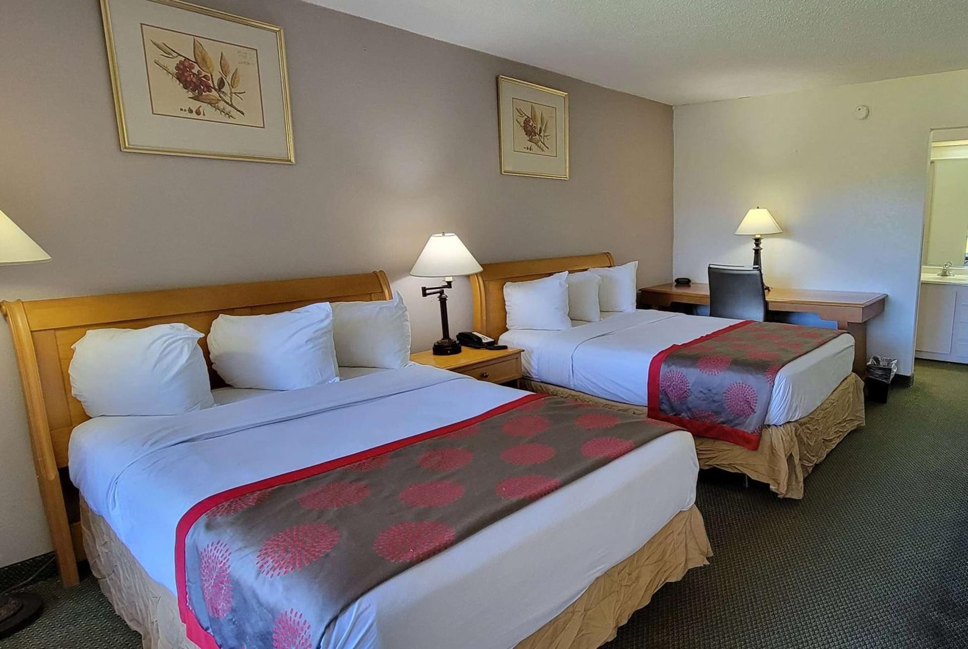 Ramada by Wyndham & Suites Warner Robins gallery photo in Warner Robins, GA — image 6