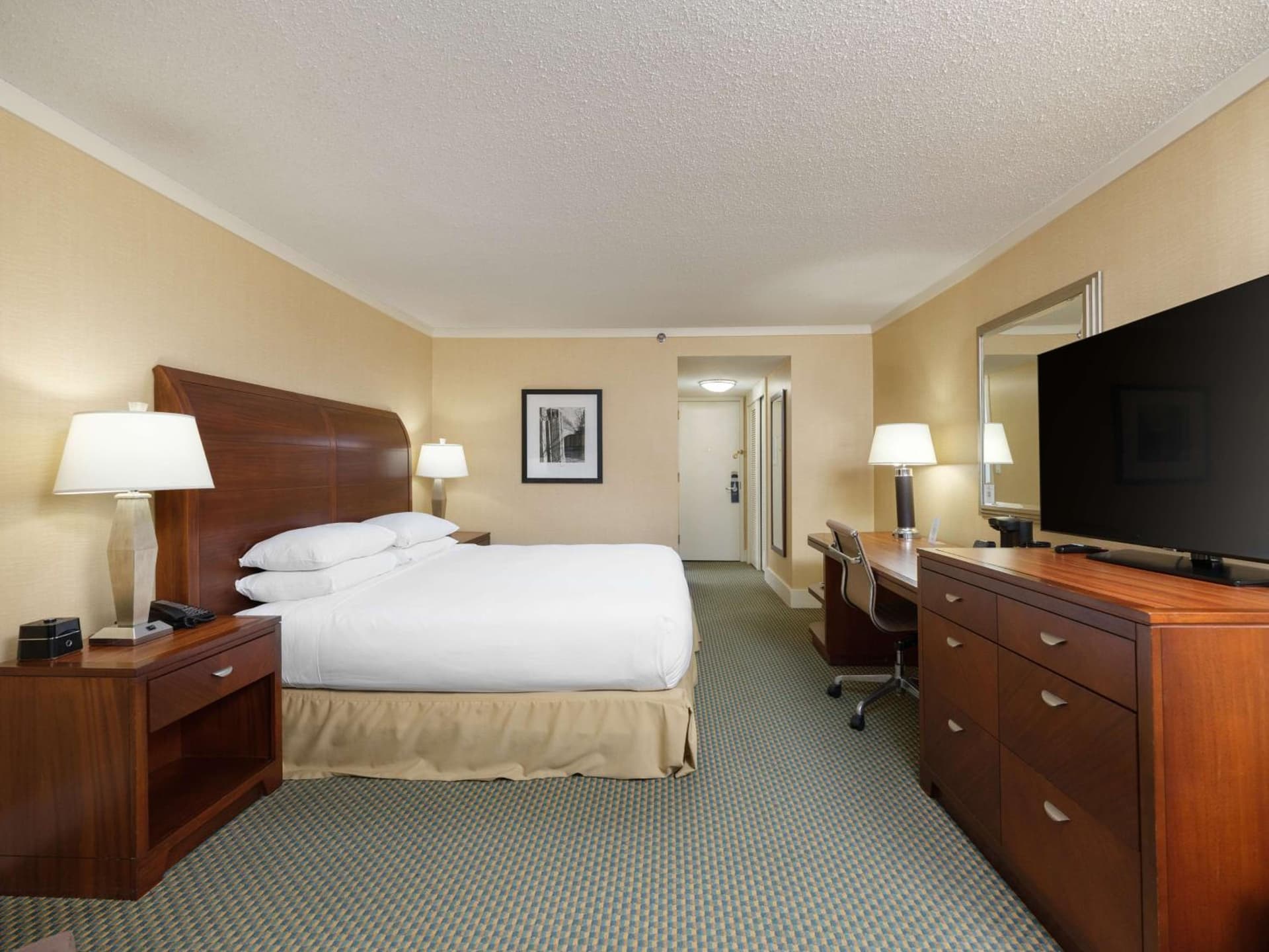DoubleTree by Hilton Stamford interior in Stamford, CT — gallery photo 2