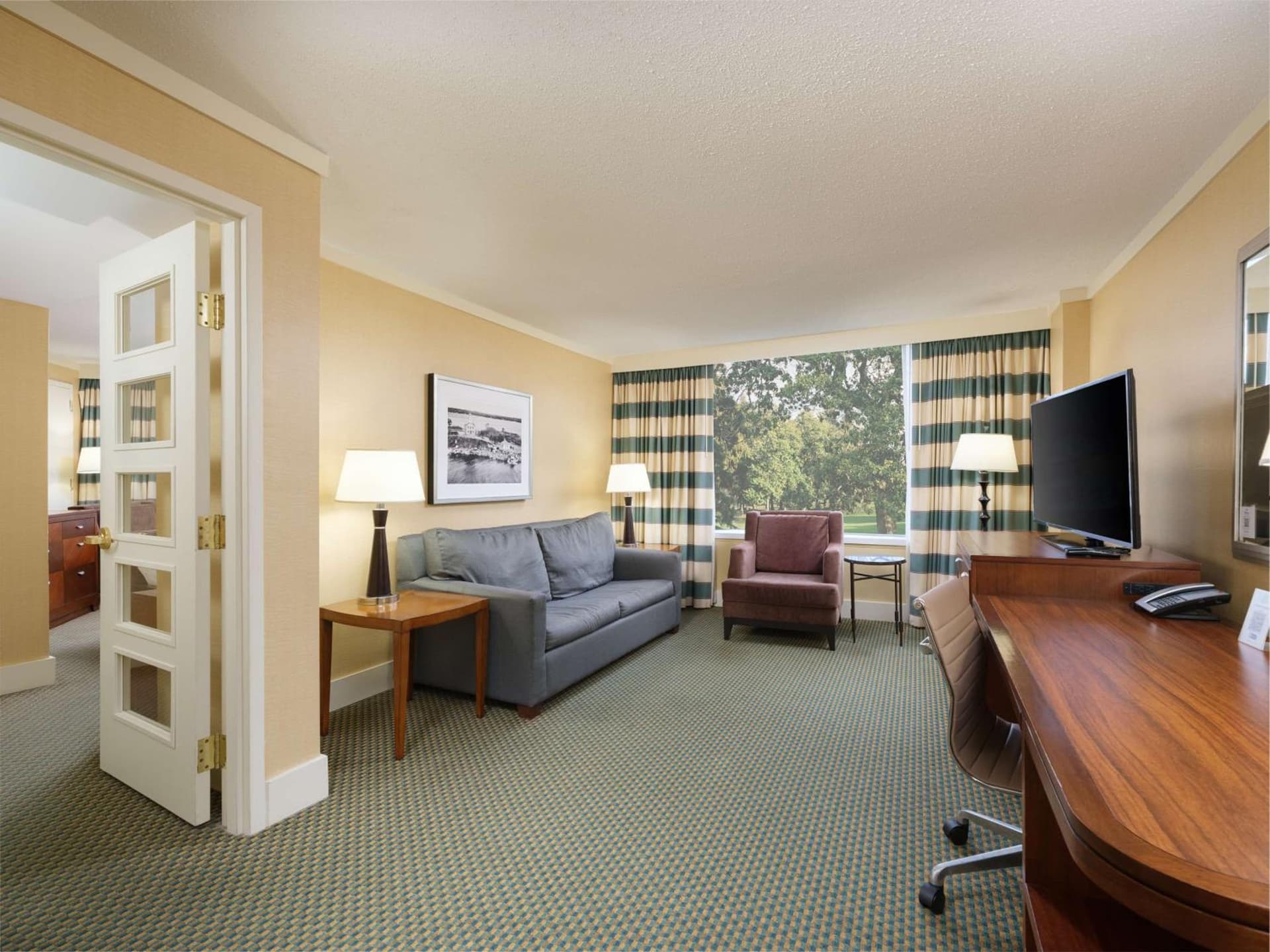 DoubleTree by Hilton Stamford gallery photo in Stamford, CT — image 27