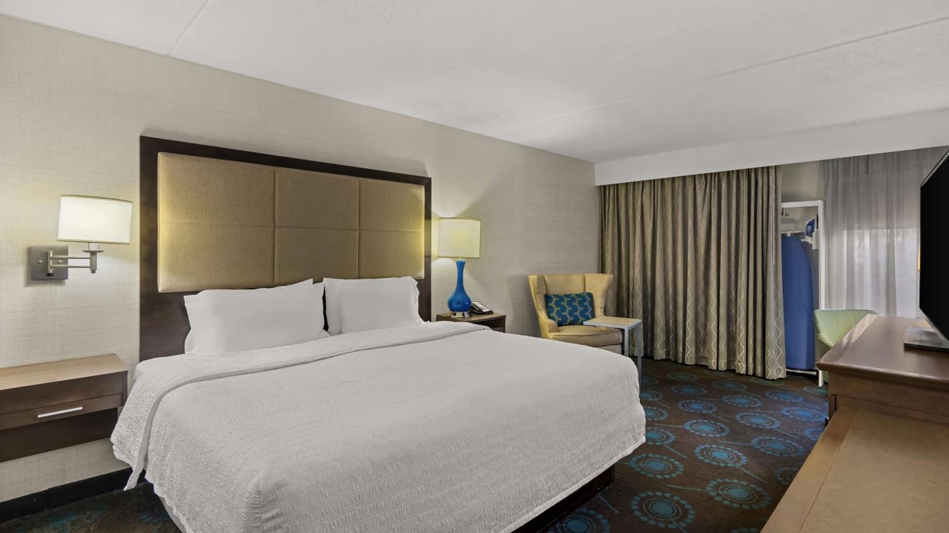 Hampton Inn Bloomington gallery photo in Bloomington, IN — image 11