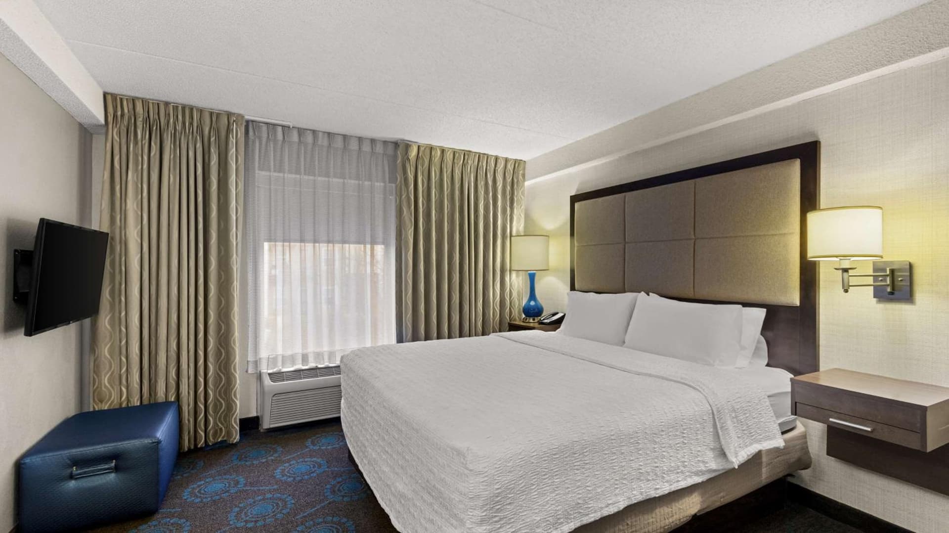 Hampton Inn Bloomington gallery photo in Bloomington, IN — image 22