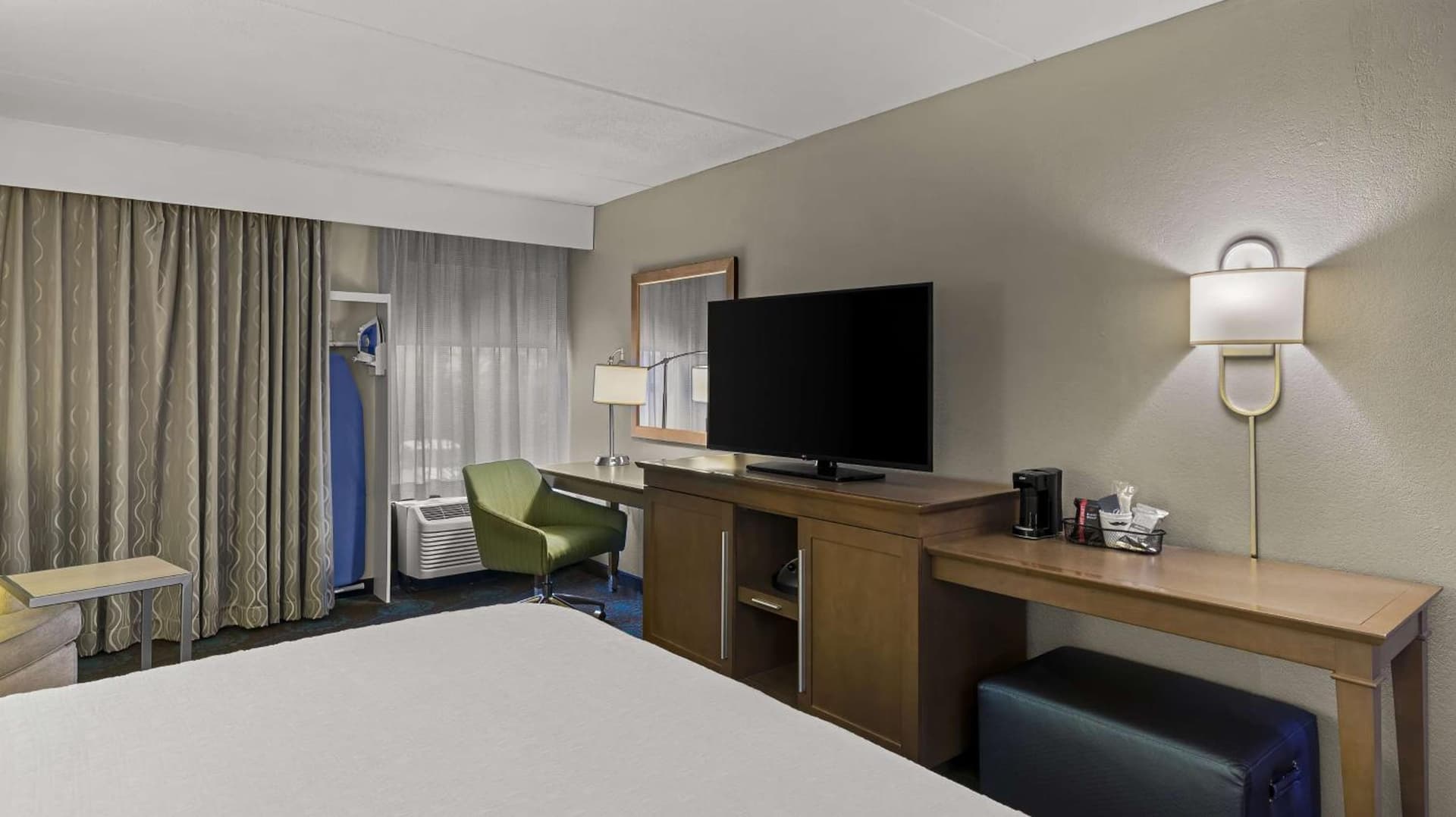 Hampton Inn Bloomington gallery photo in Bloomington, IN — image 52