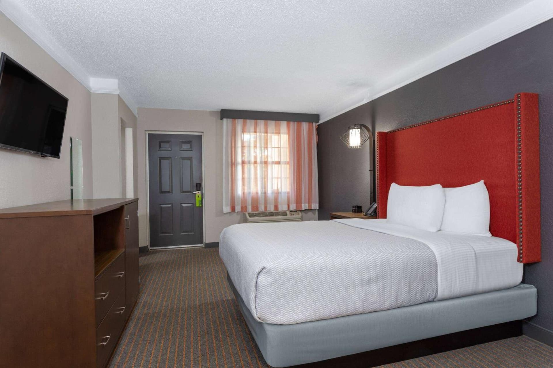 La Quinta Inn by Wyndham Pensacola gallery photo in Pensacola, FL — image 21