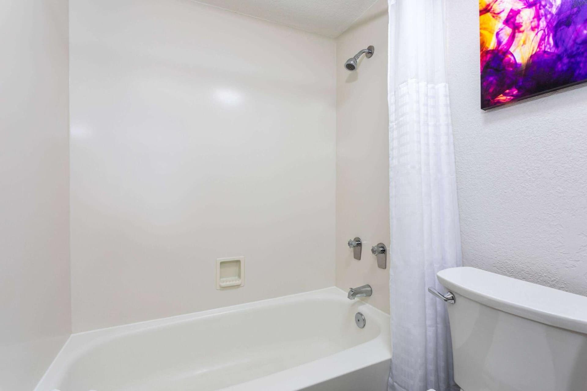 La Quinta Inn by Wyndham Pensacola gallery photo in Pensacola, FL — image 13