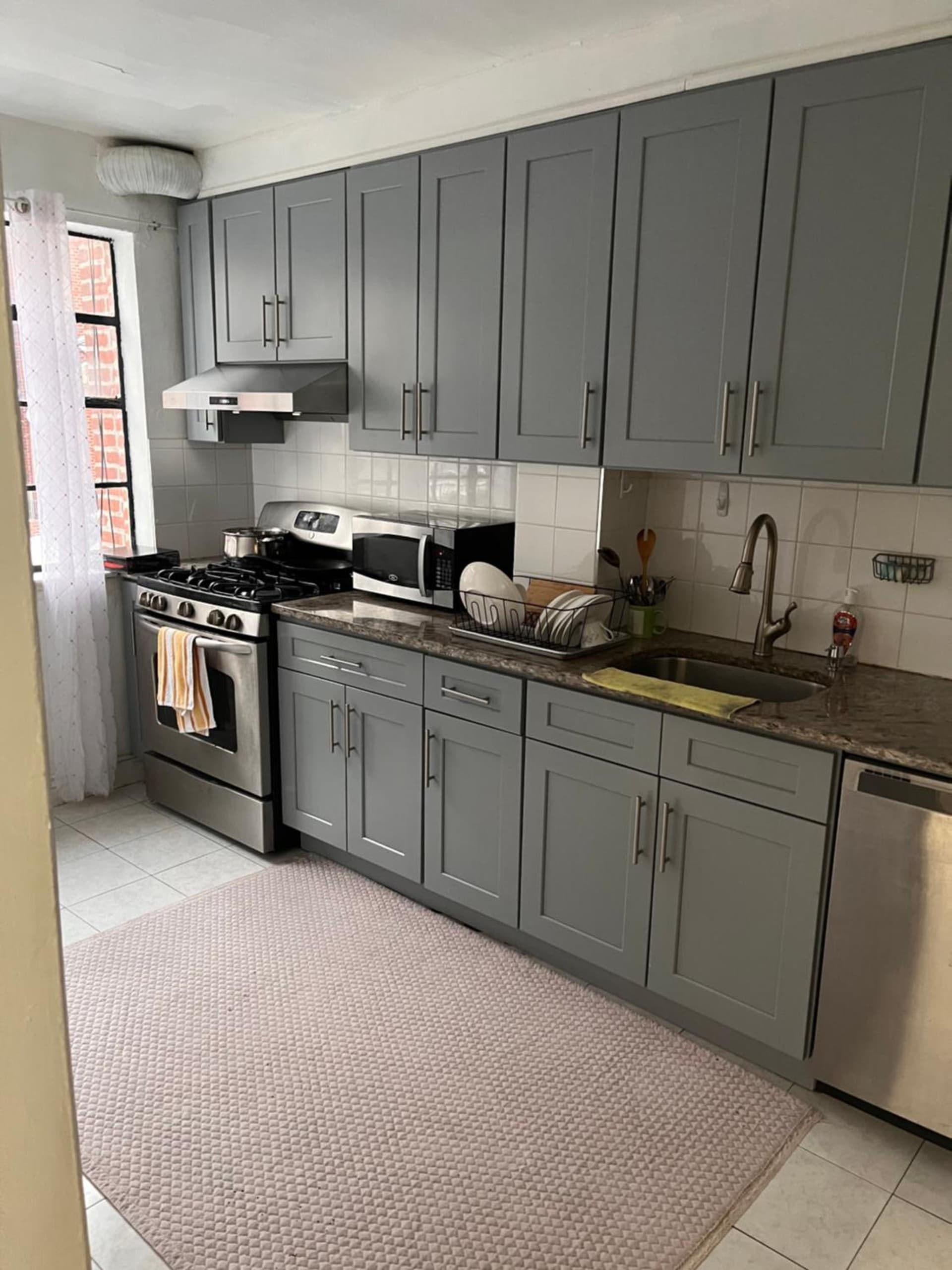 Stay Rego Park interior in Rego Park — gallery photo 2