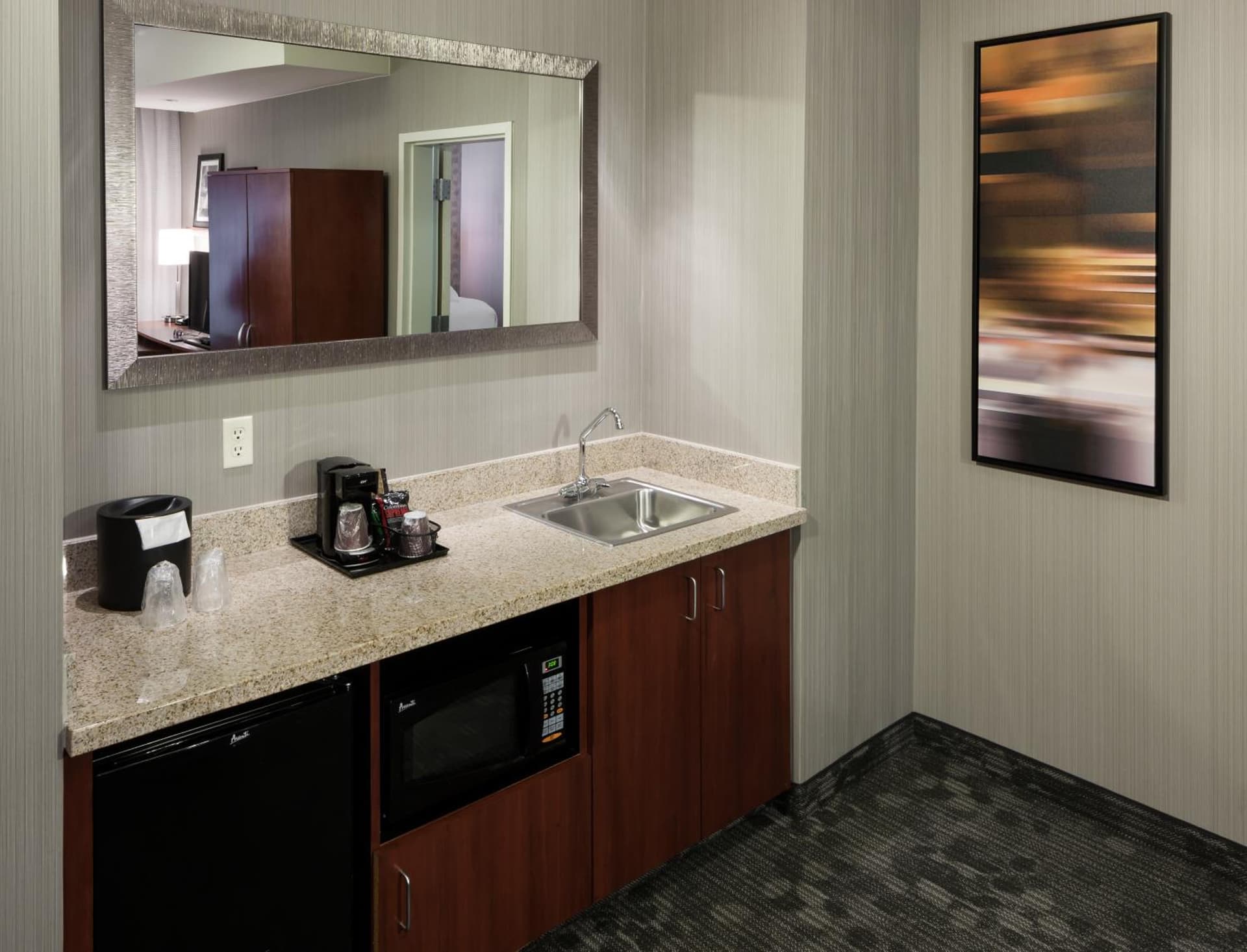 Courtyard by Marriott Santa Clarita Valencia interior in Valencia, CA — gallery photo 2