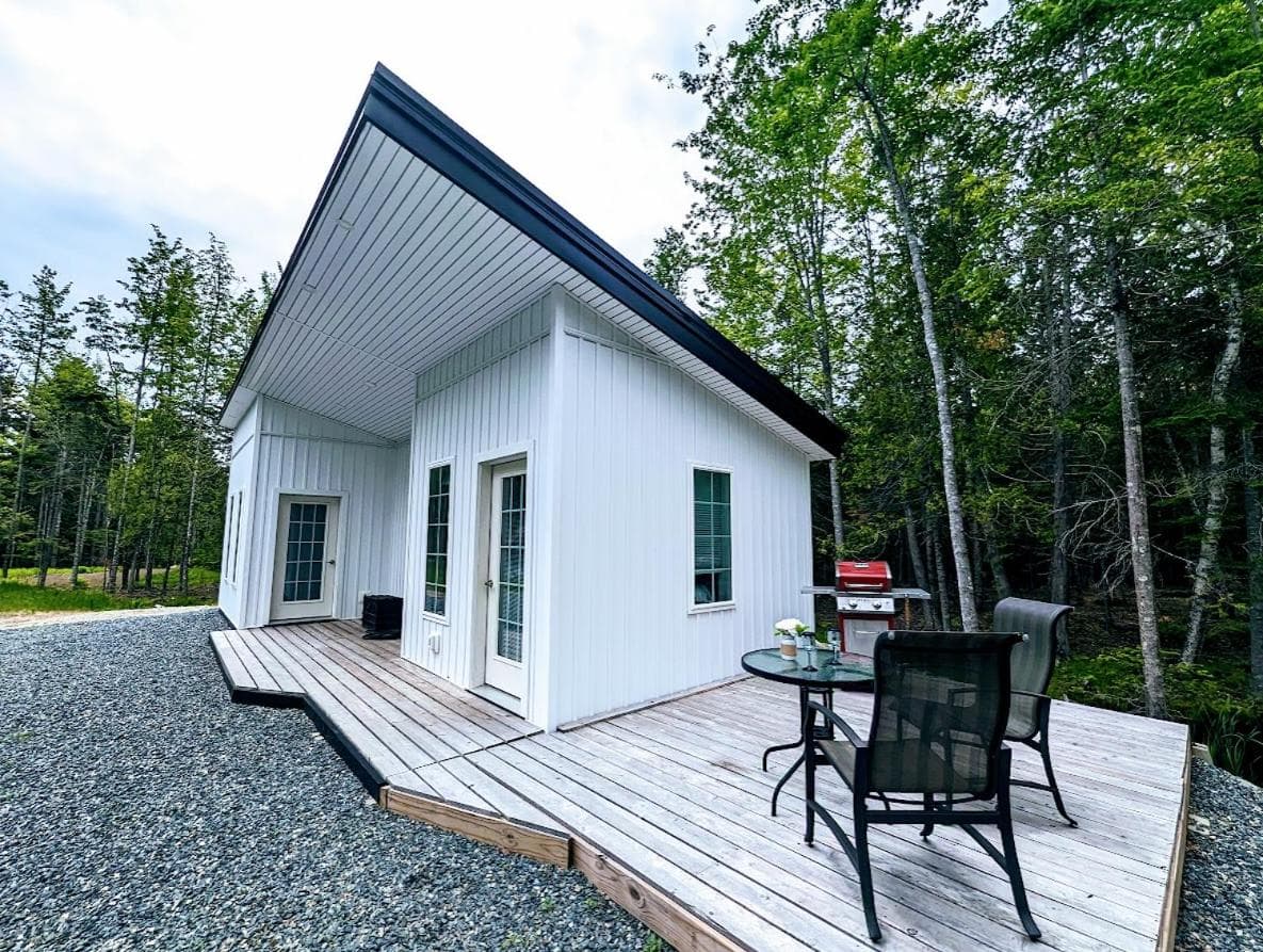 Captains Quarters by the Beach interior in Ellsworth, ME — gallery photo 2
