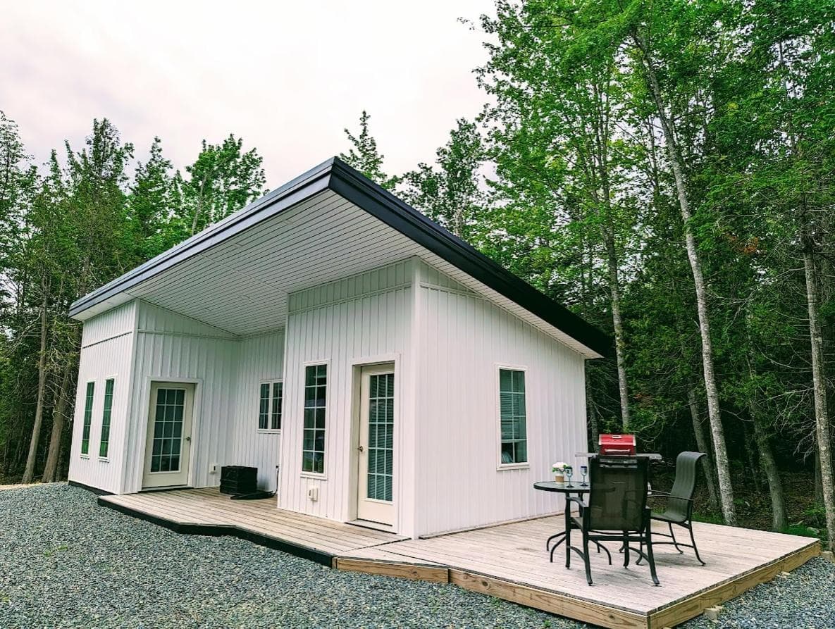 Captains Quarters by the Beach featured exterior or lobby in Ellsworth, ME — similar hotel