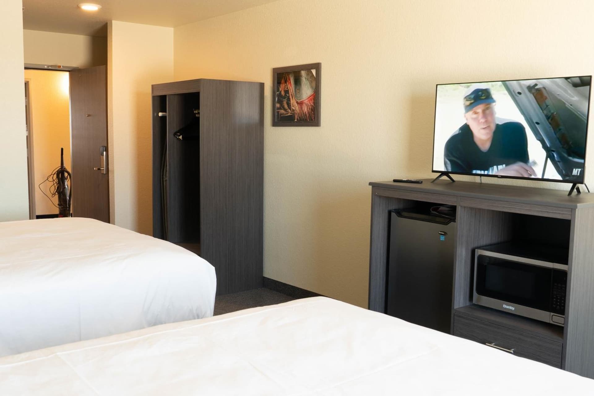 Iron Creek Inn & Suites featured exterior or lobby in Upton, WY — similar hotel