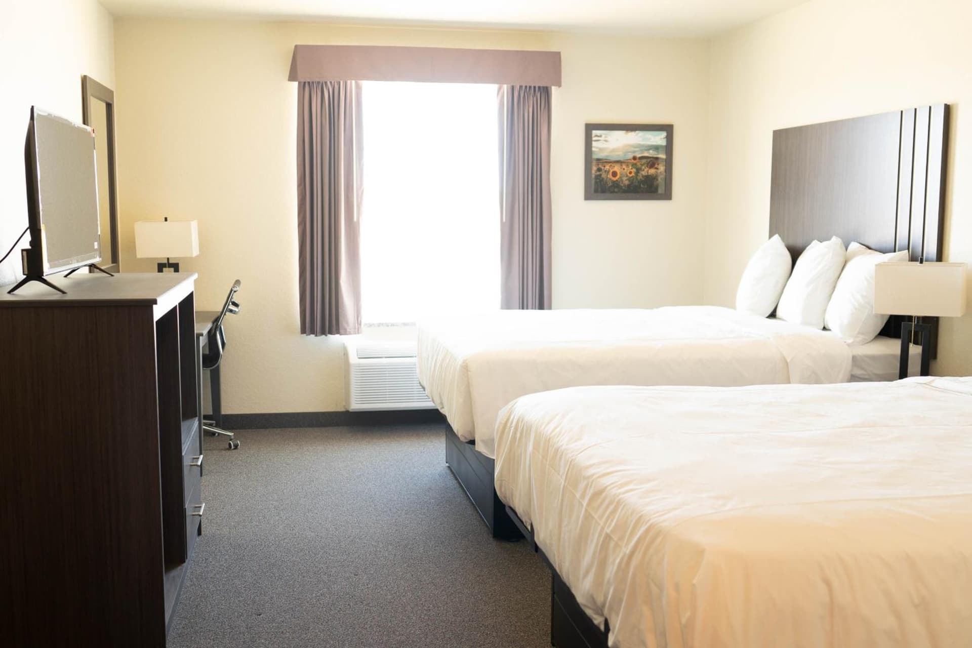 Iron Creek Inn & Suites interior in Upton, WY — gallery photo 2