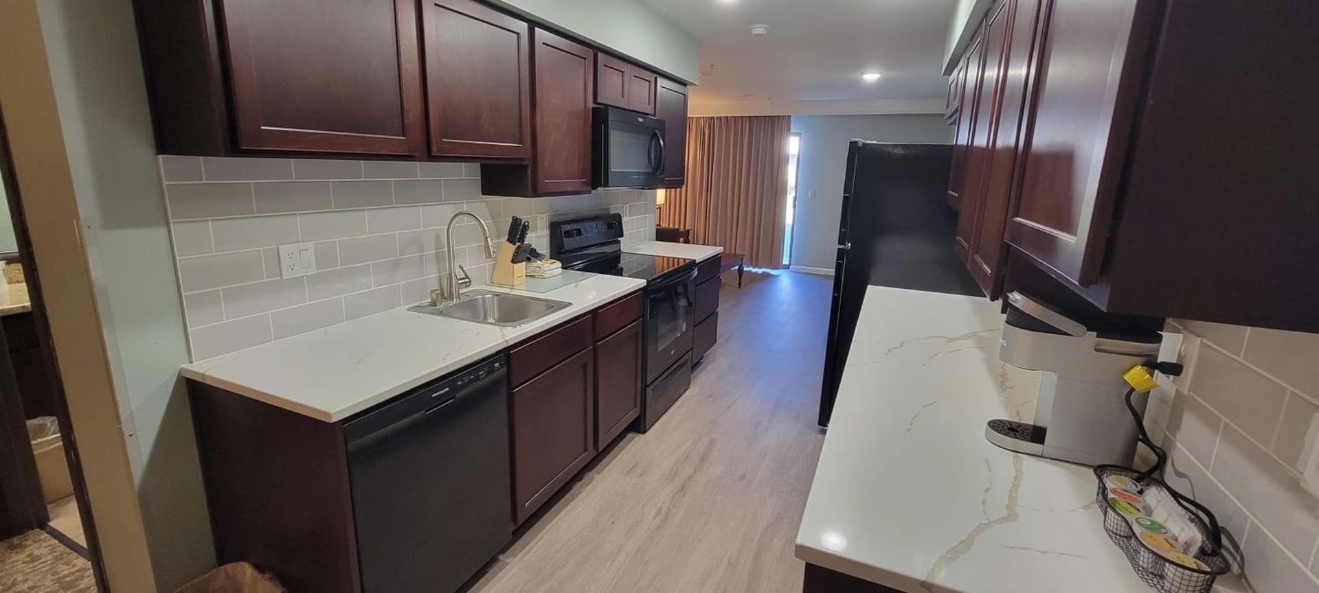 Best Western Plus Ahtanum Inn interior in Yakima, WA — gallery photo 2