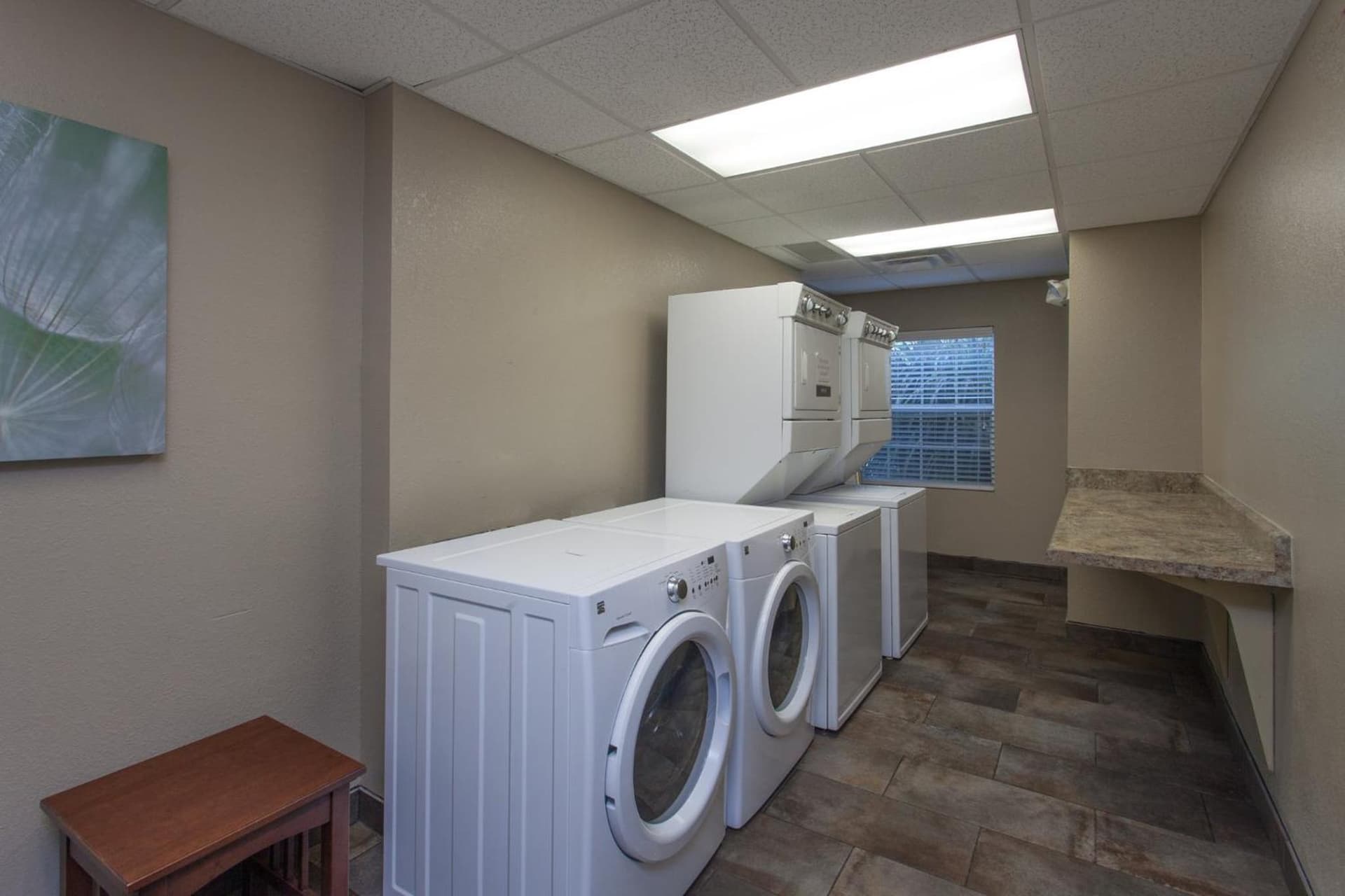 Holiday Inn Express & Suites - North Brunswick by IHG gallery photo in North Brunswick — image 20
