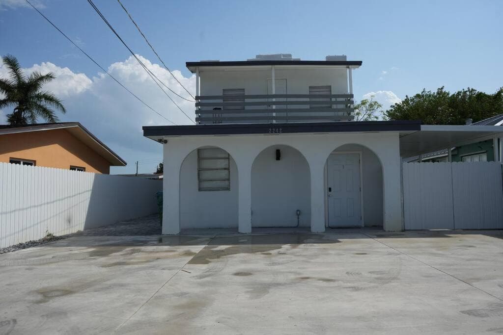 Modern apartment near Wynwood! featured exterior or lobby in Miami, FL — similar hotel