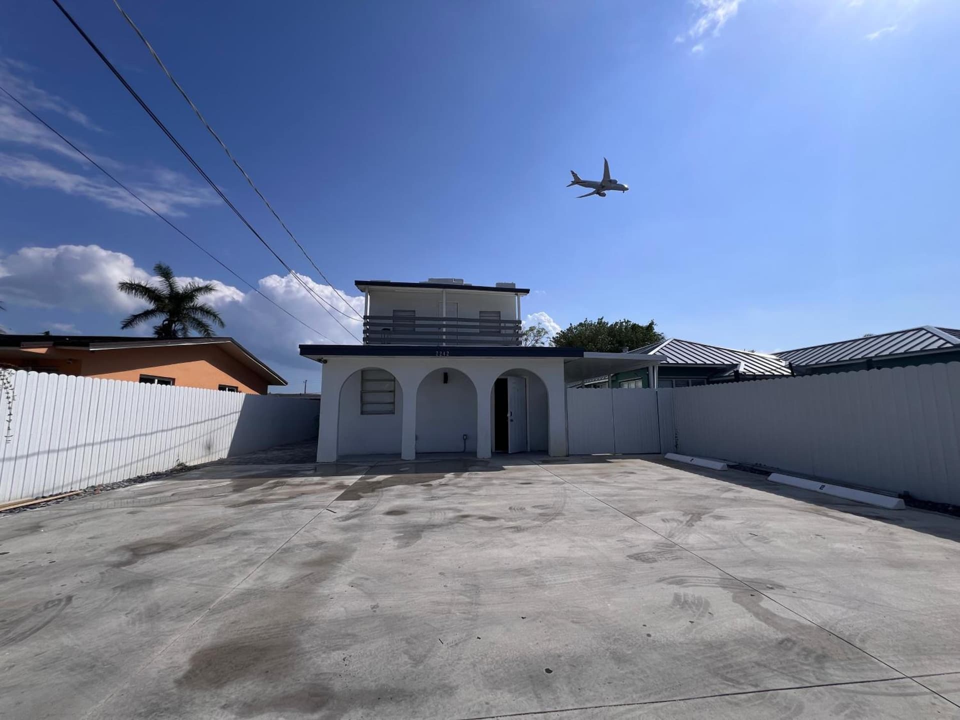 Charming two bedroom apartment. featured exterior or lobby in Miami, FL — similar hotel