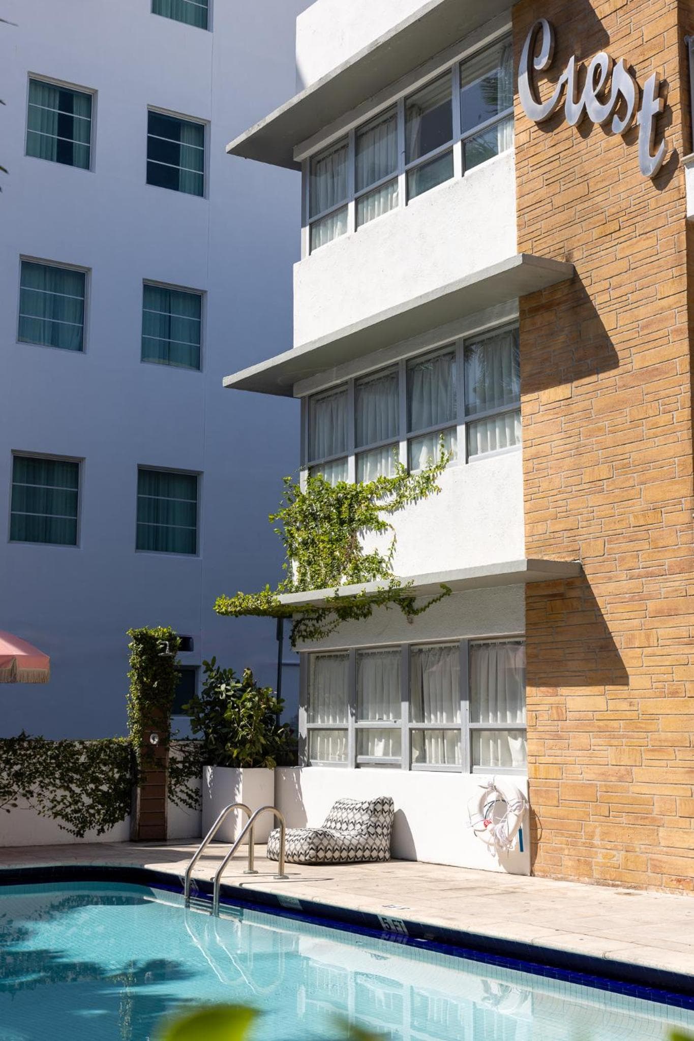 Crest Hotel Suites property views in Miami Beach, FL — gallery photo 3