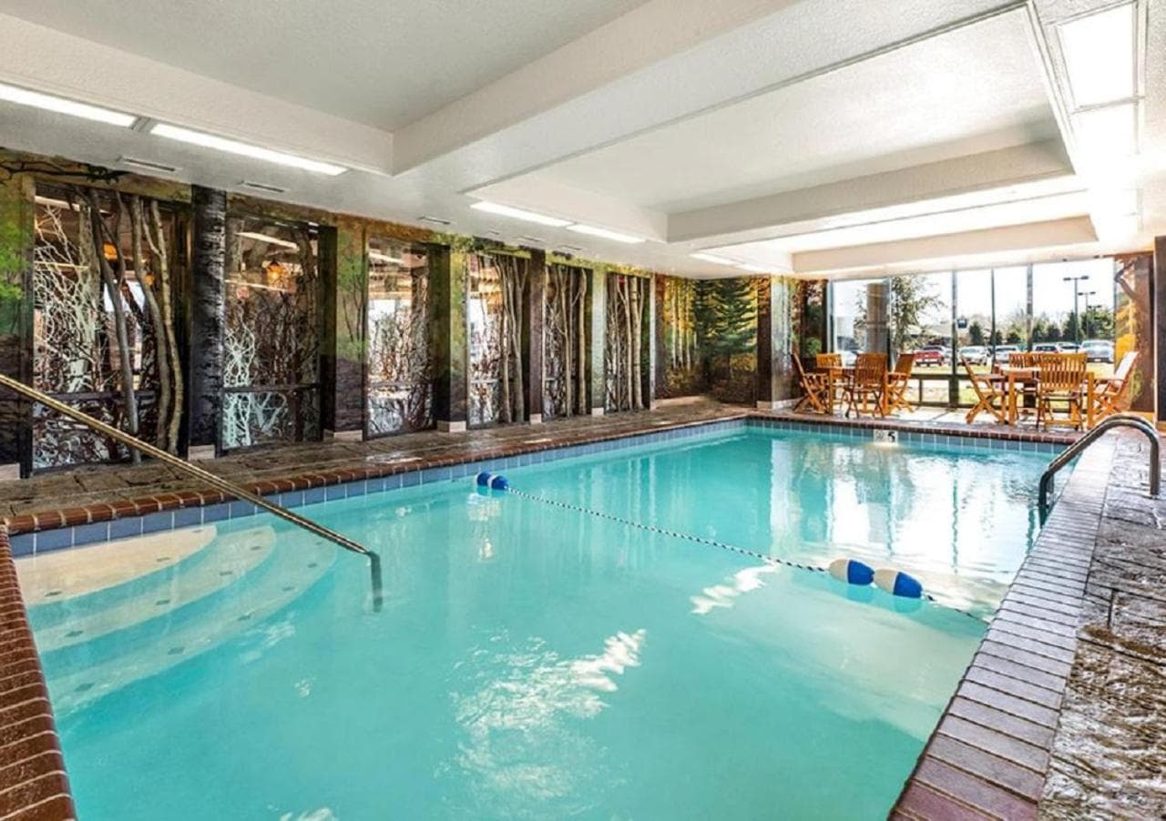 Bass Pro Shops Angler's Lodge property views in Springfield, MO — gallery photo 3