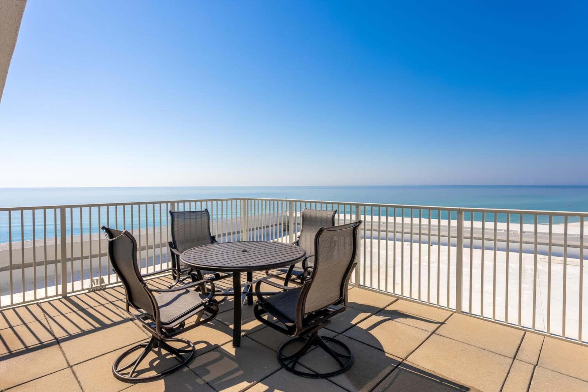 Holiday Inn Express Pensacola Beach by IHG gallery photo in Pensacola Beach, FL — image 46