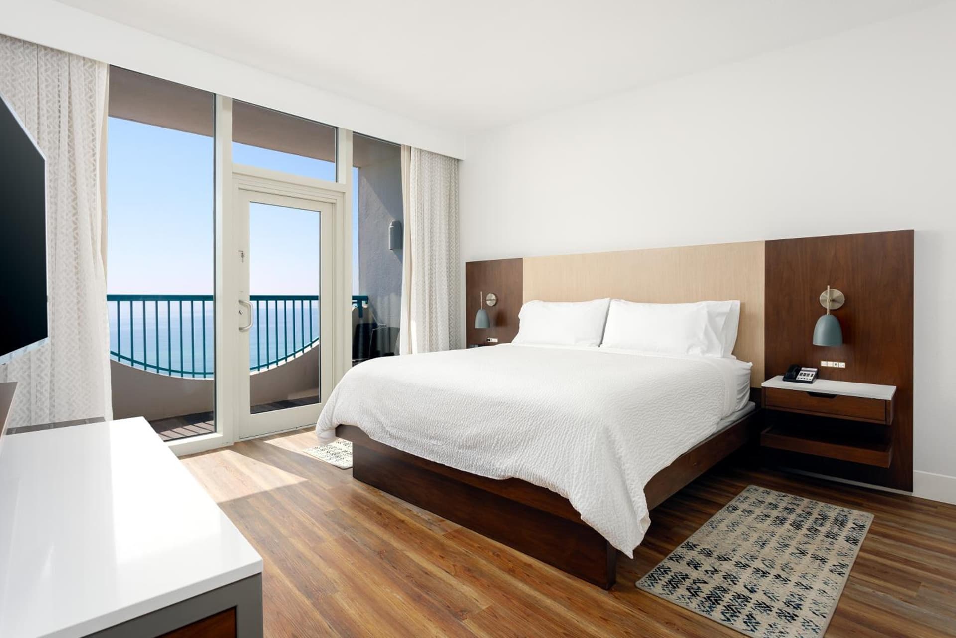 Holiday Inn Express Pensacola Beach by IHG gallery photo in Pensacola Beach, FL — image 90