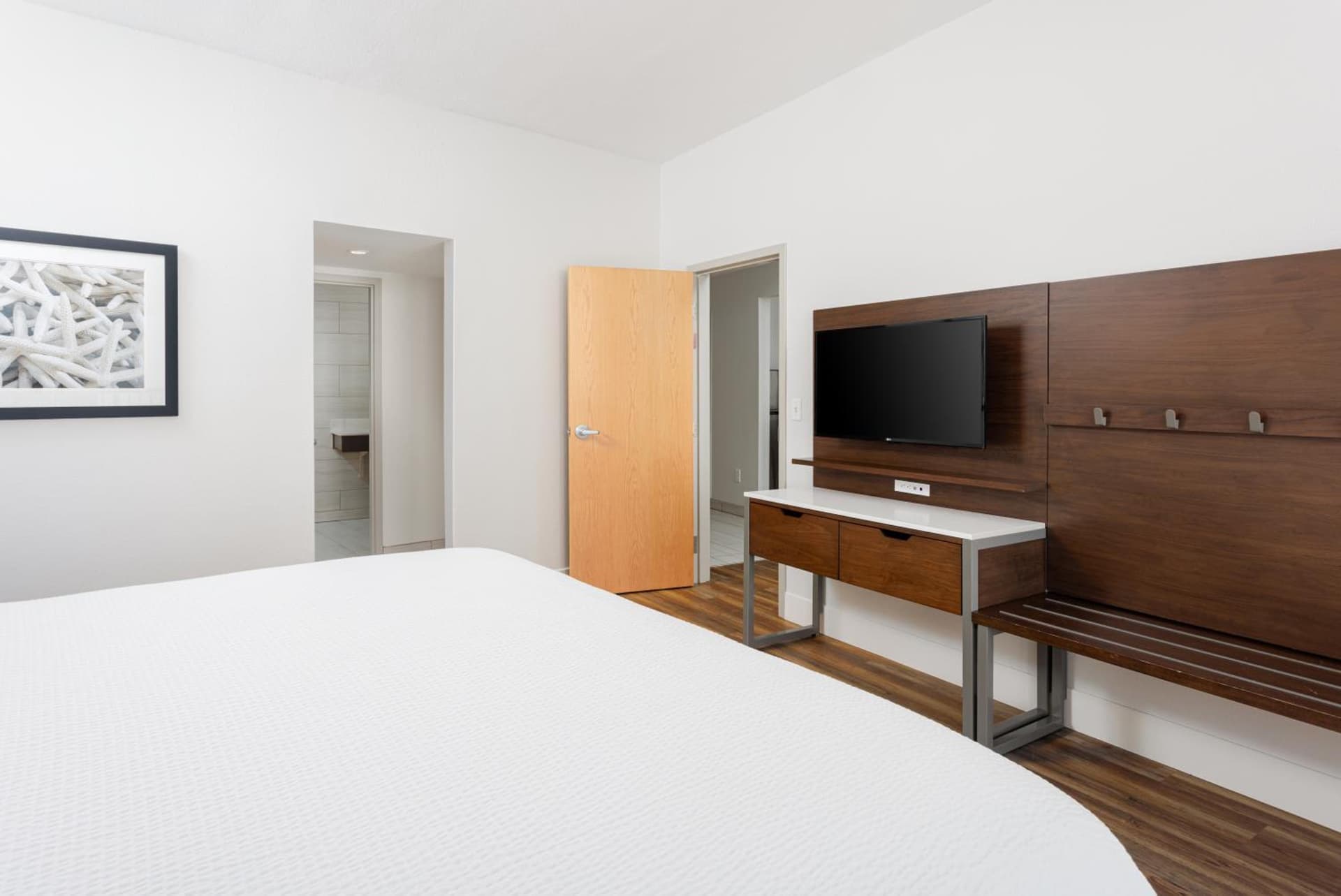 Holiday Inn Express Pensacola Beach by IHG gallery photo in Pensacola Beach, FL — image 84