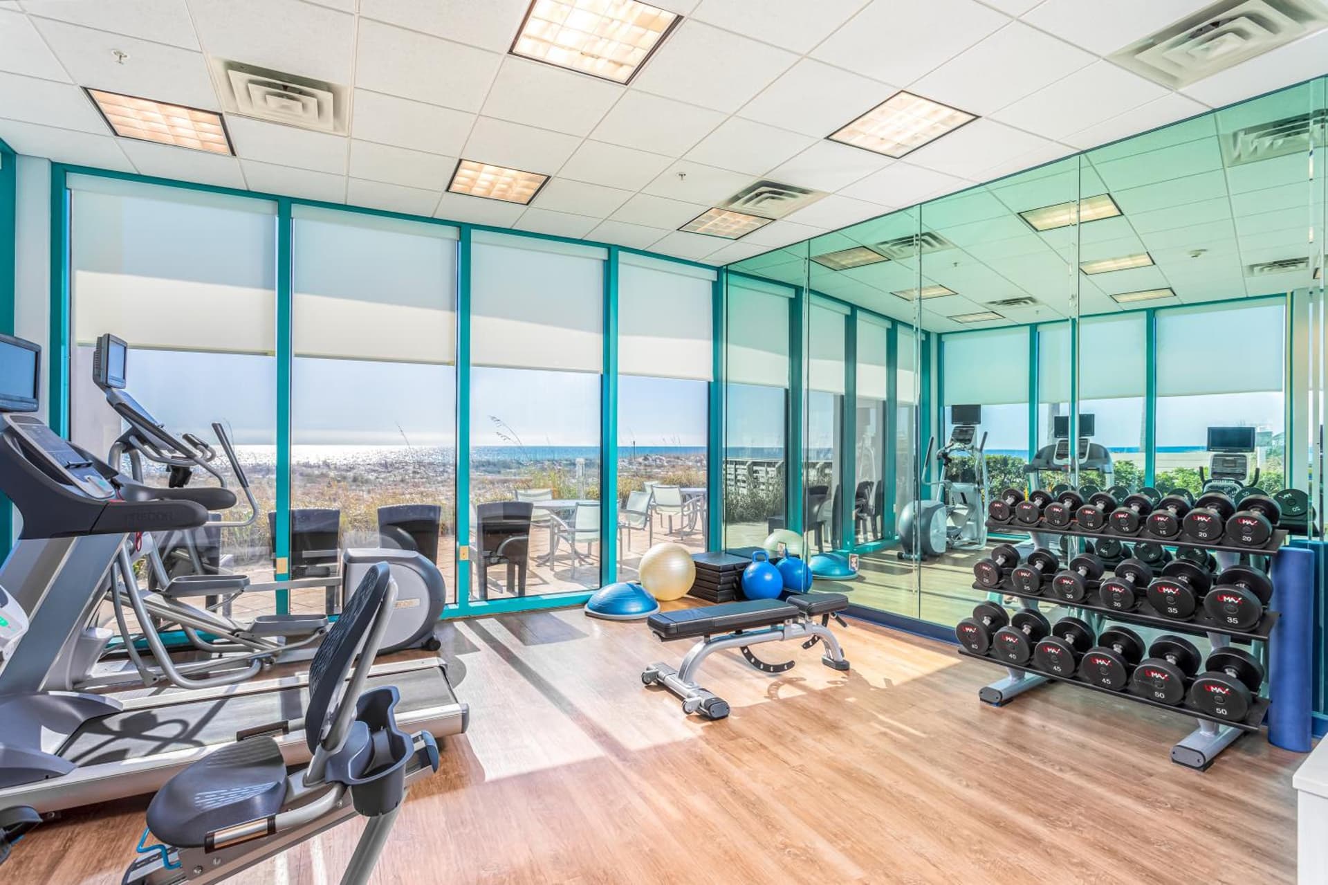 Holiday Inn Express Pensacola Beach by IHG interior in Pensacola Beach, FL — gallery photo 2