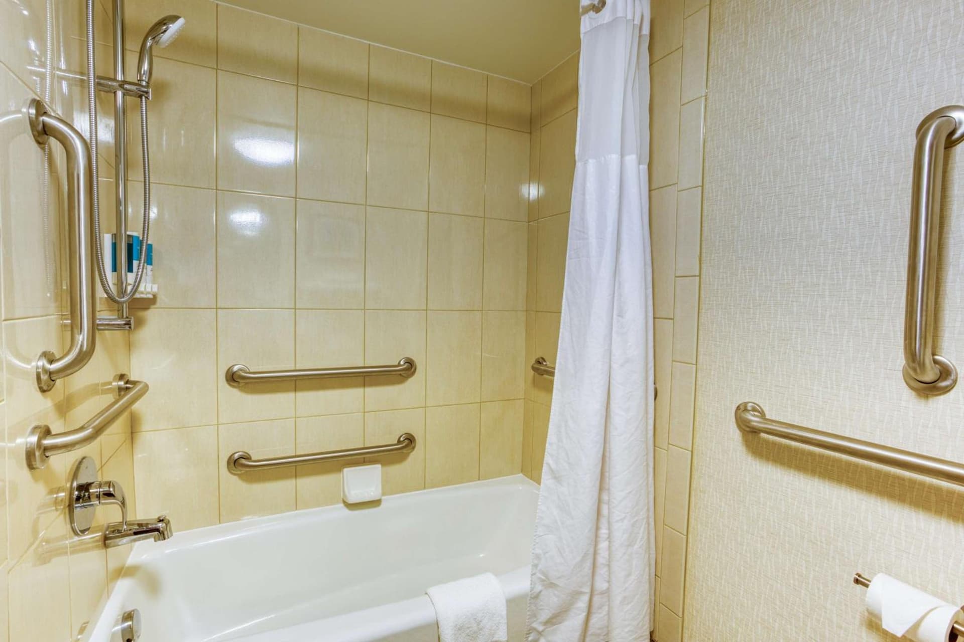 Drury Inn and Suites St Louis Collinsville gallery photo in Collinsville, IL — image 25
