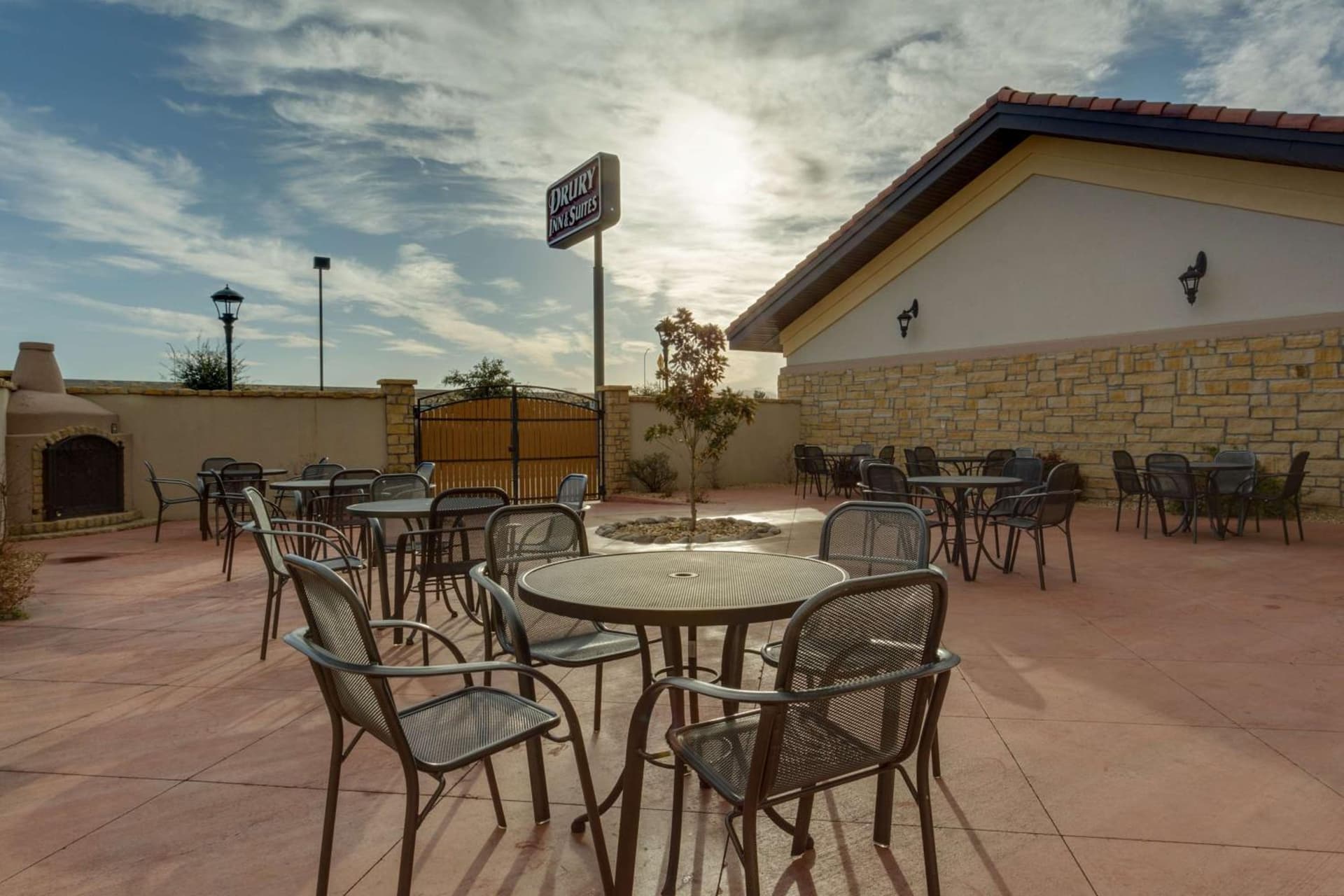 Drury Inn & Suites Las Cruces gallery photo in Las Cruces, NM — image 17