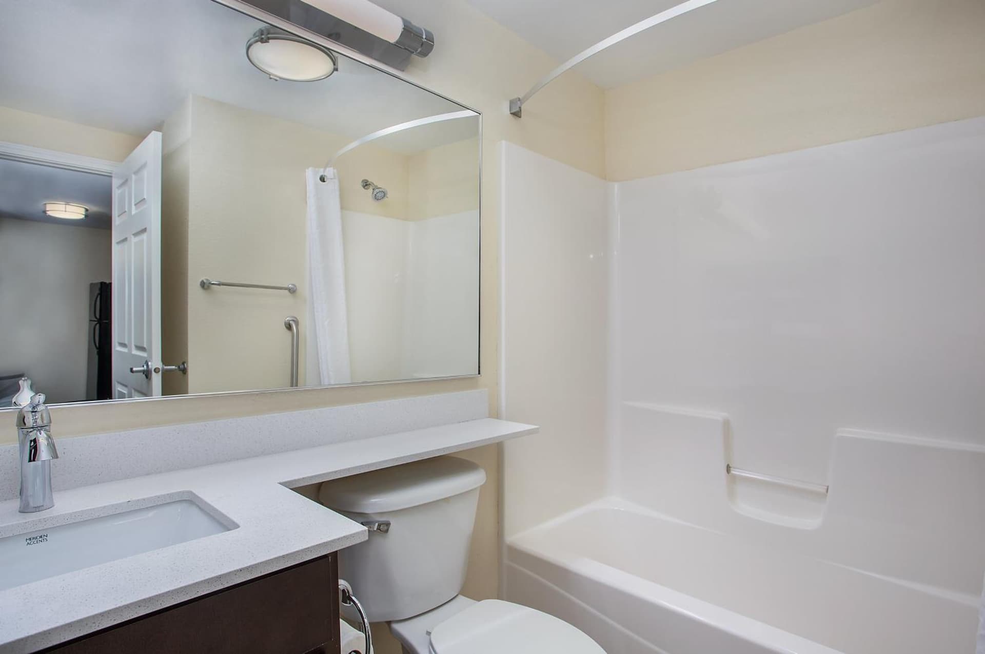 Candlewood Suites Bowling Green by IHG gallery photo in Bowling Green, KY — image 8