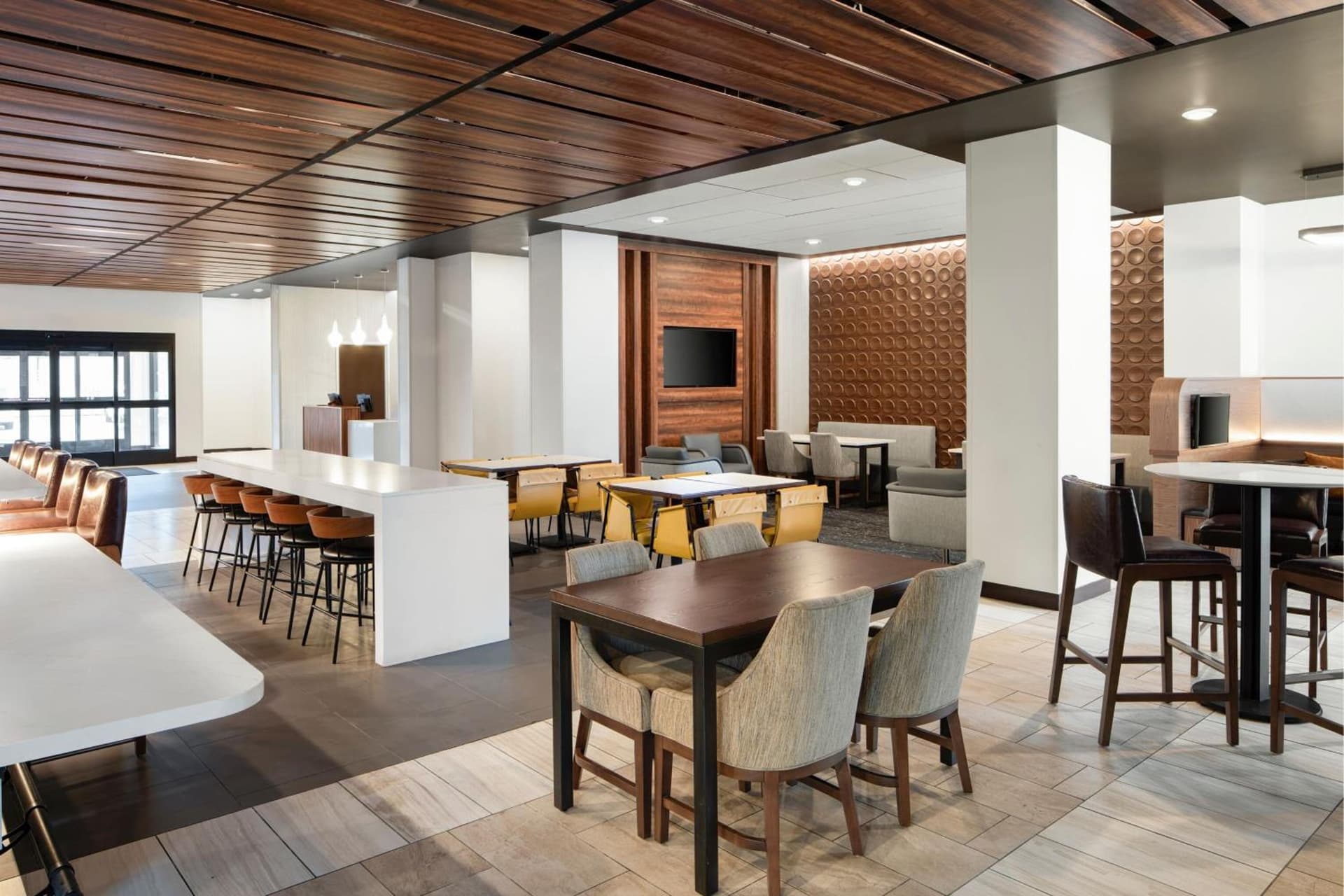 Courtyard by Marriott Seattle SeaTac Airport gallery photo in Seattle, WA — image 21