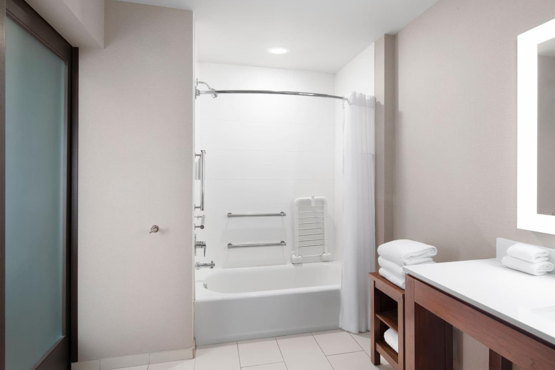 Courtyard by Marriott Seattle SeaTac Airport gallery photo in Seattle, WA — image 9