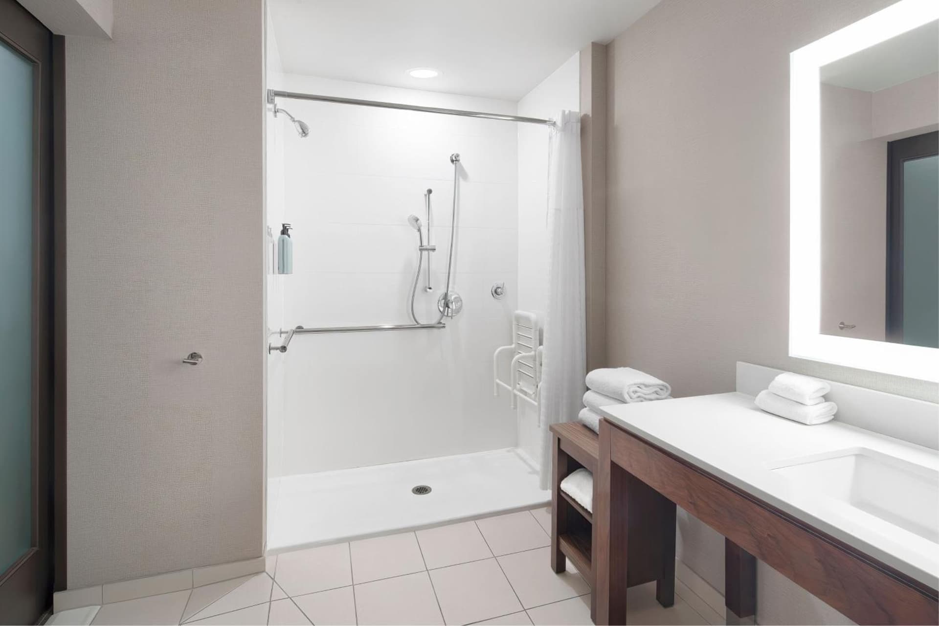 Courtyard by Marriott Seattle SeaTac Airport gallery photo in Seattle, WA — image 15
