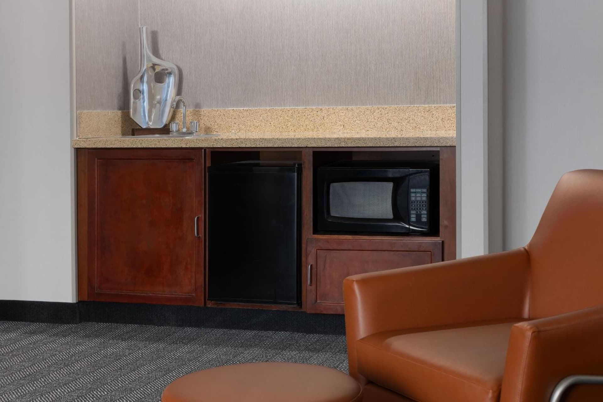 Courtyard by Marriott Ontario Rancho Cucamonga property views in Rancho Cucamonga, CA — gallery photo 3