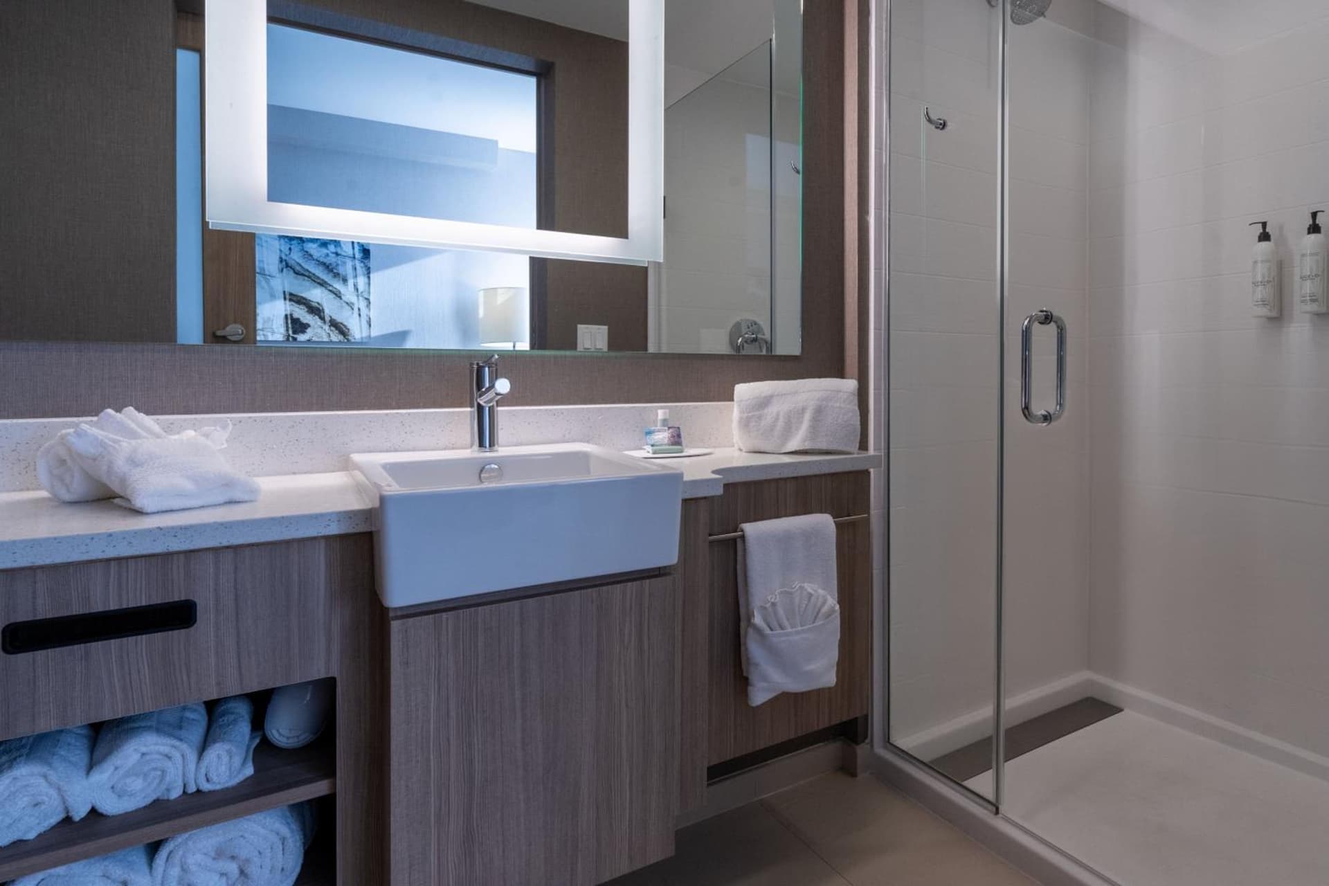 SpringHill Suites by Marriott Woodbridge gallery photo in Woodbridge — image 5