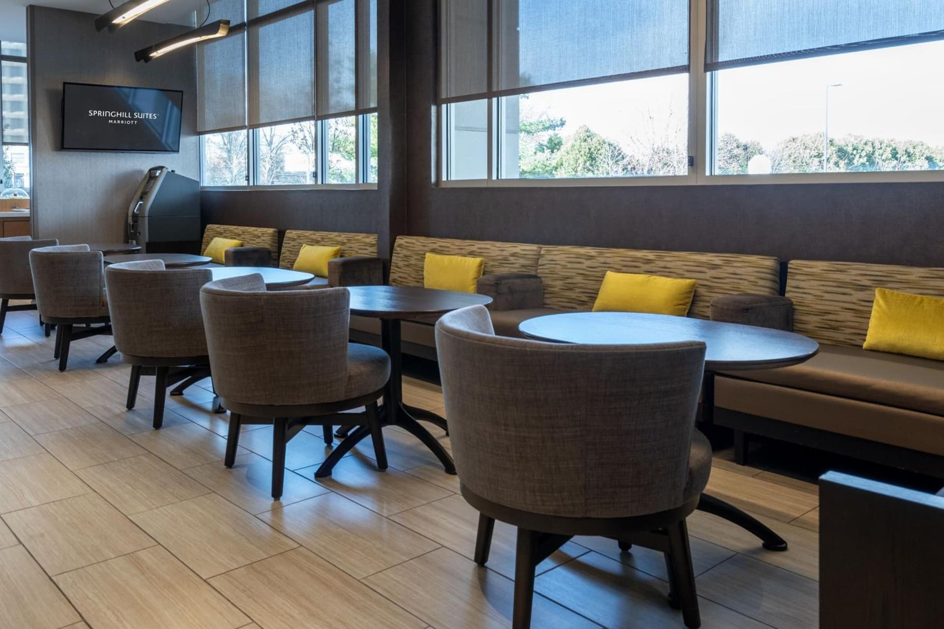 SpringHill Suites by Marriott Woodbridge gallery photo in Woodbridge — image 25